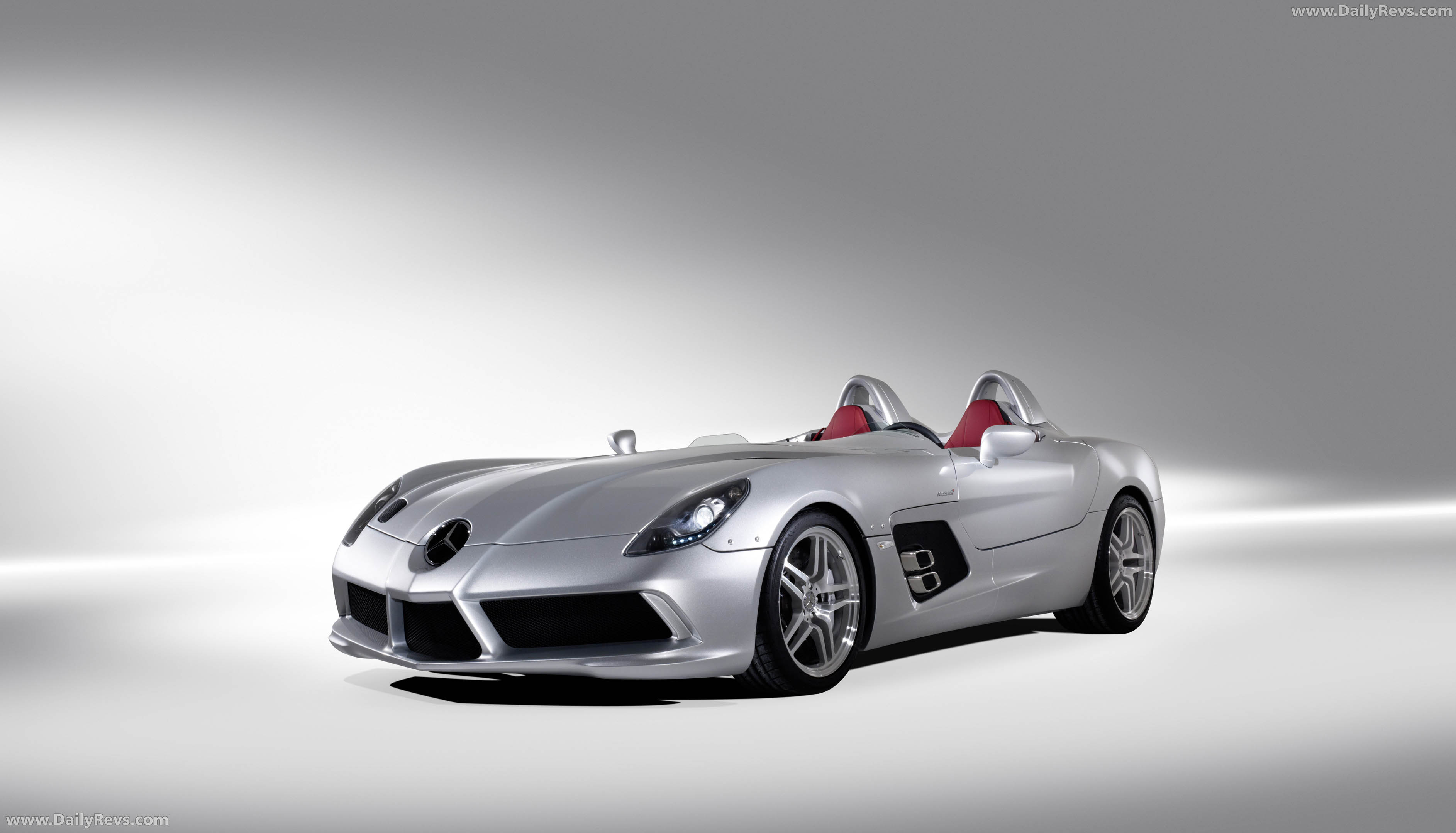 2009 Mercedes-Benz SLR Stirling Moss Z199 Front View