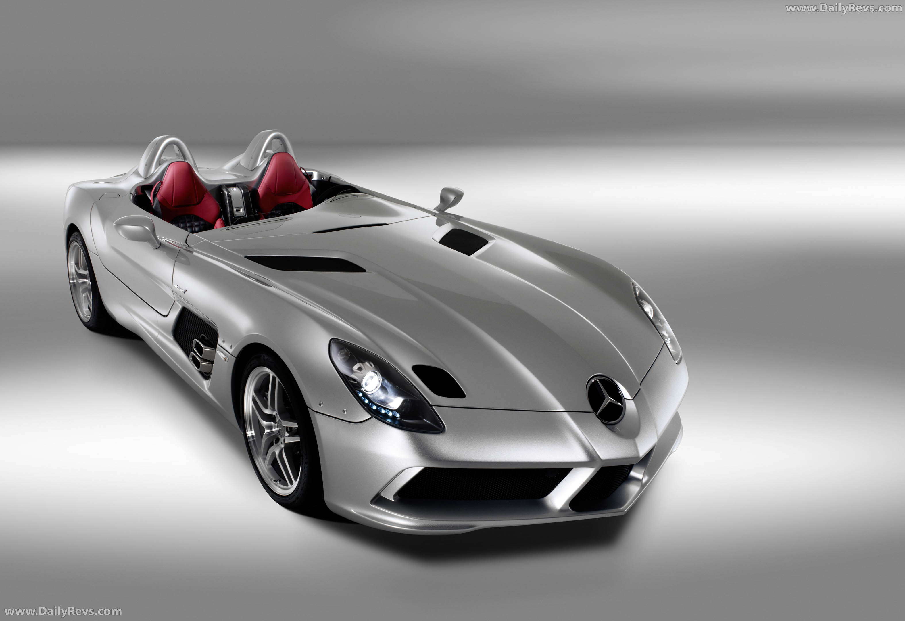 2009 Mercedes-Benz SLR Stirling Moss Z199 Front View