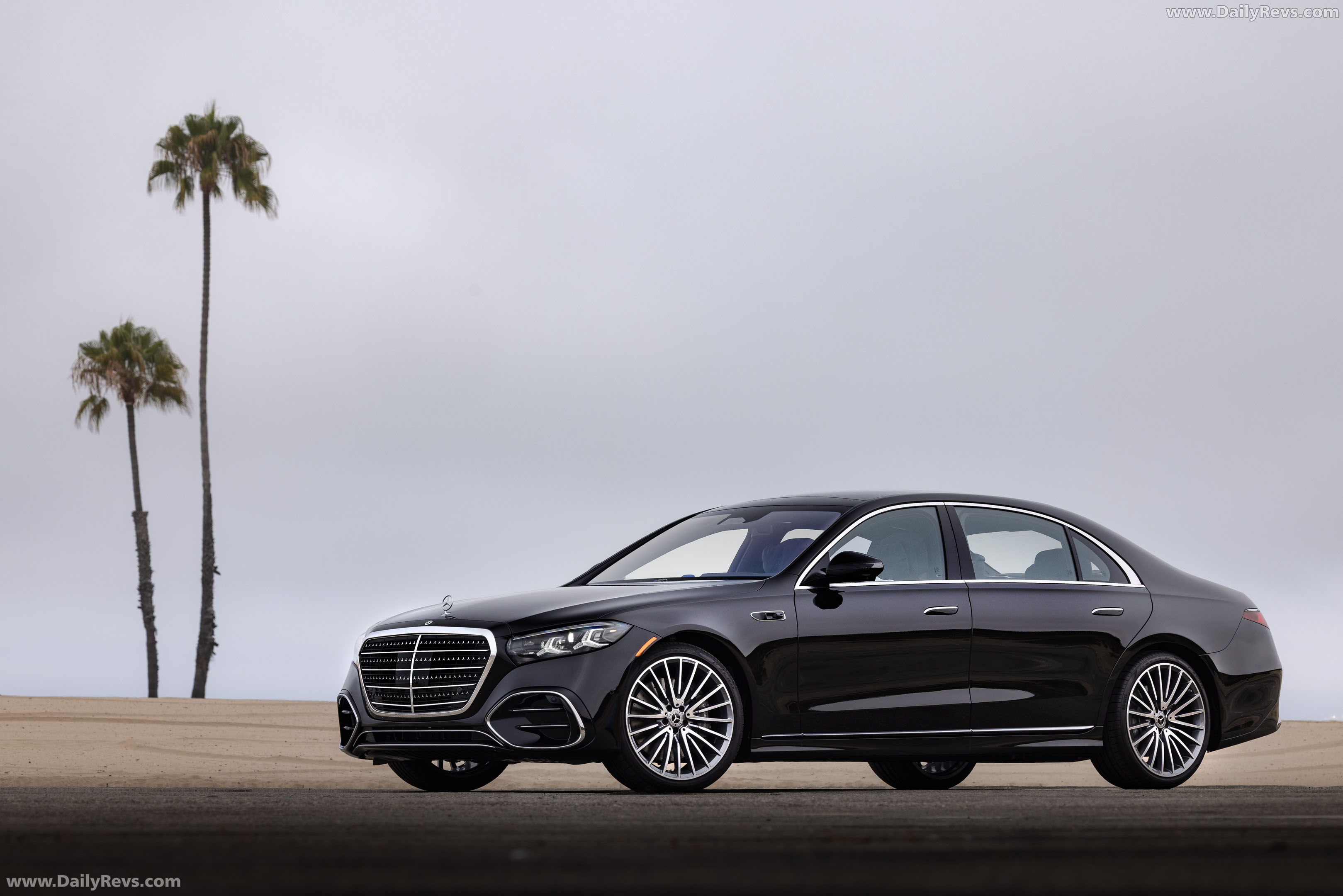 2027 Mercedes-Benz S 580 4MATIC W223 US Version Side View