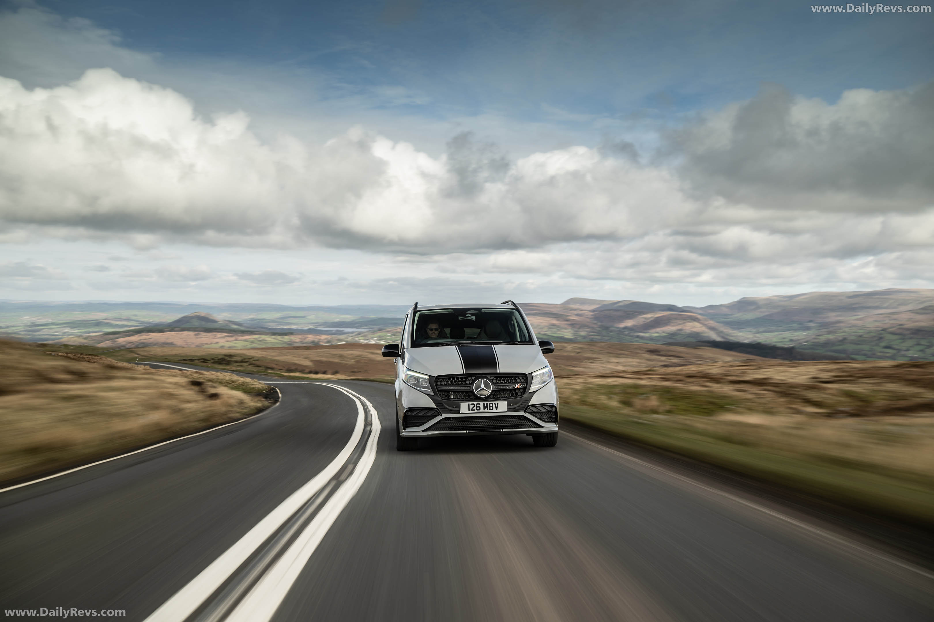 2026 Mercedes-Benz Vito Sport-X Front View