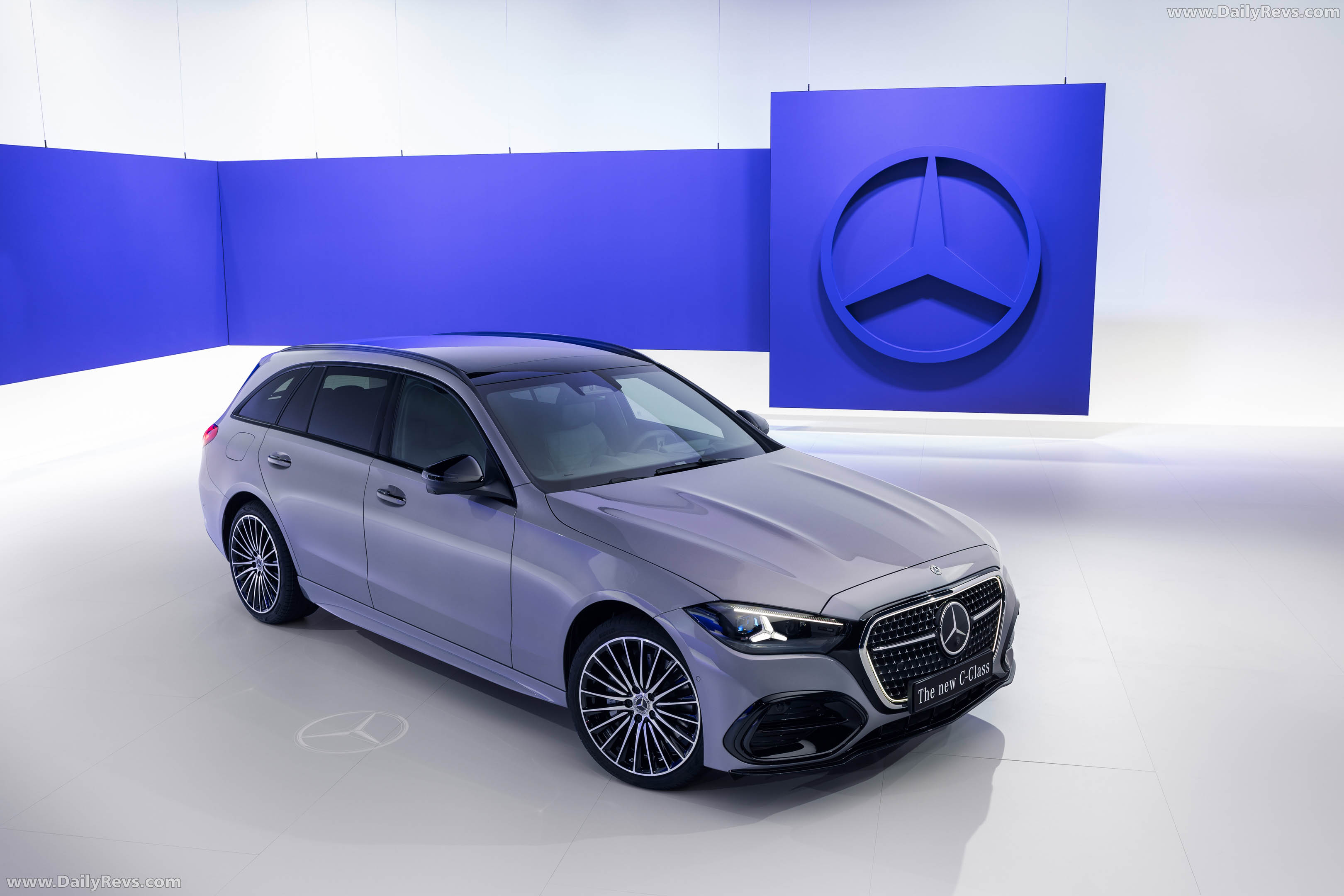 2027 Mercedes-Benz C 400 e Estate S206 Front View