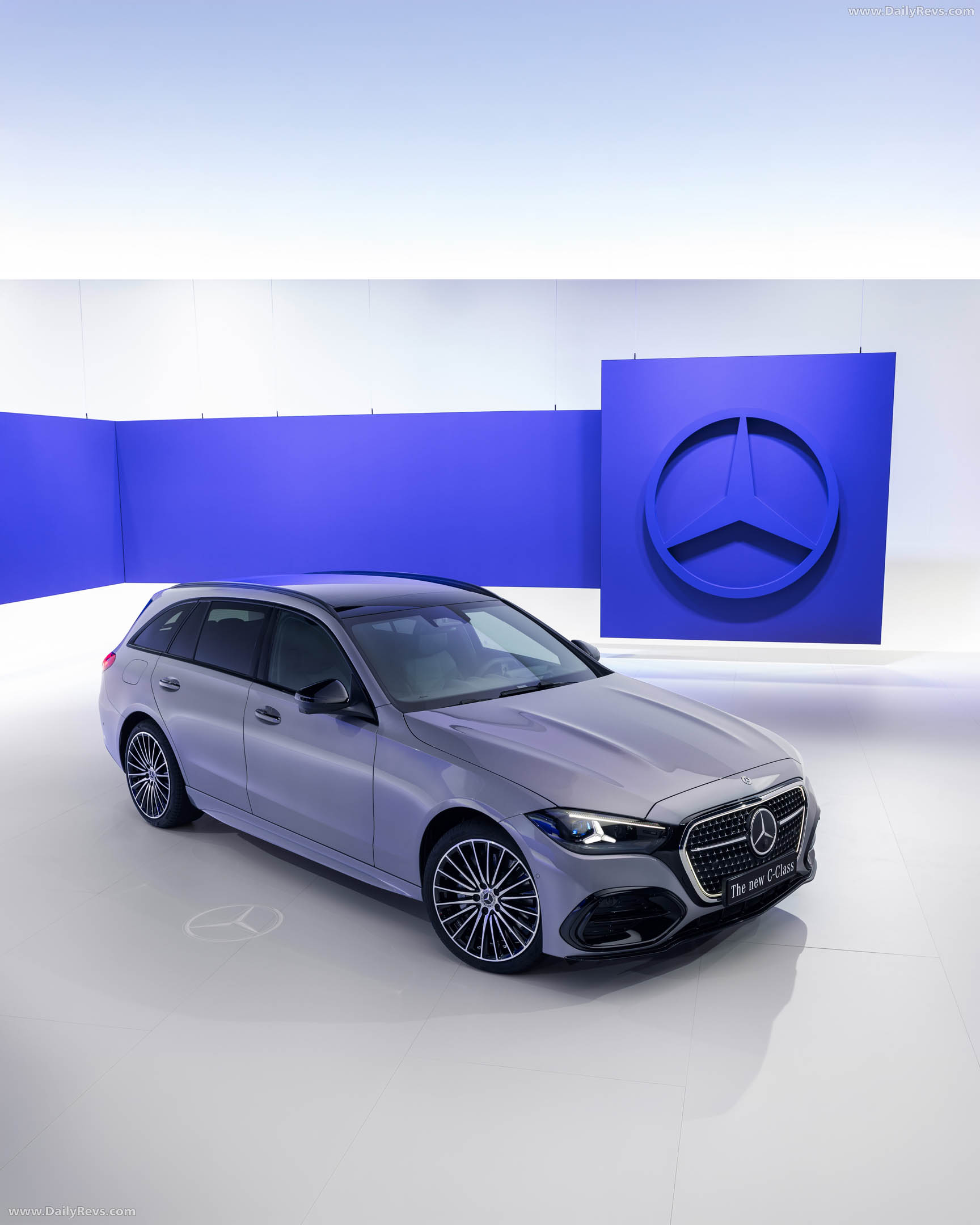 2027 Mercedes-Benz C 400 e Estate S206 Front View