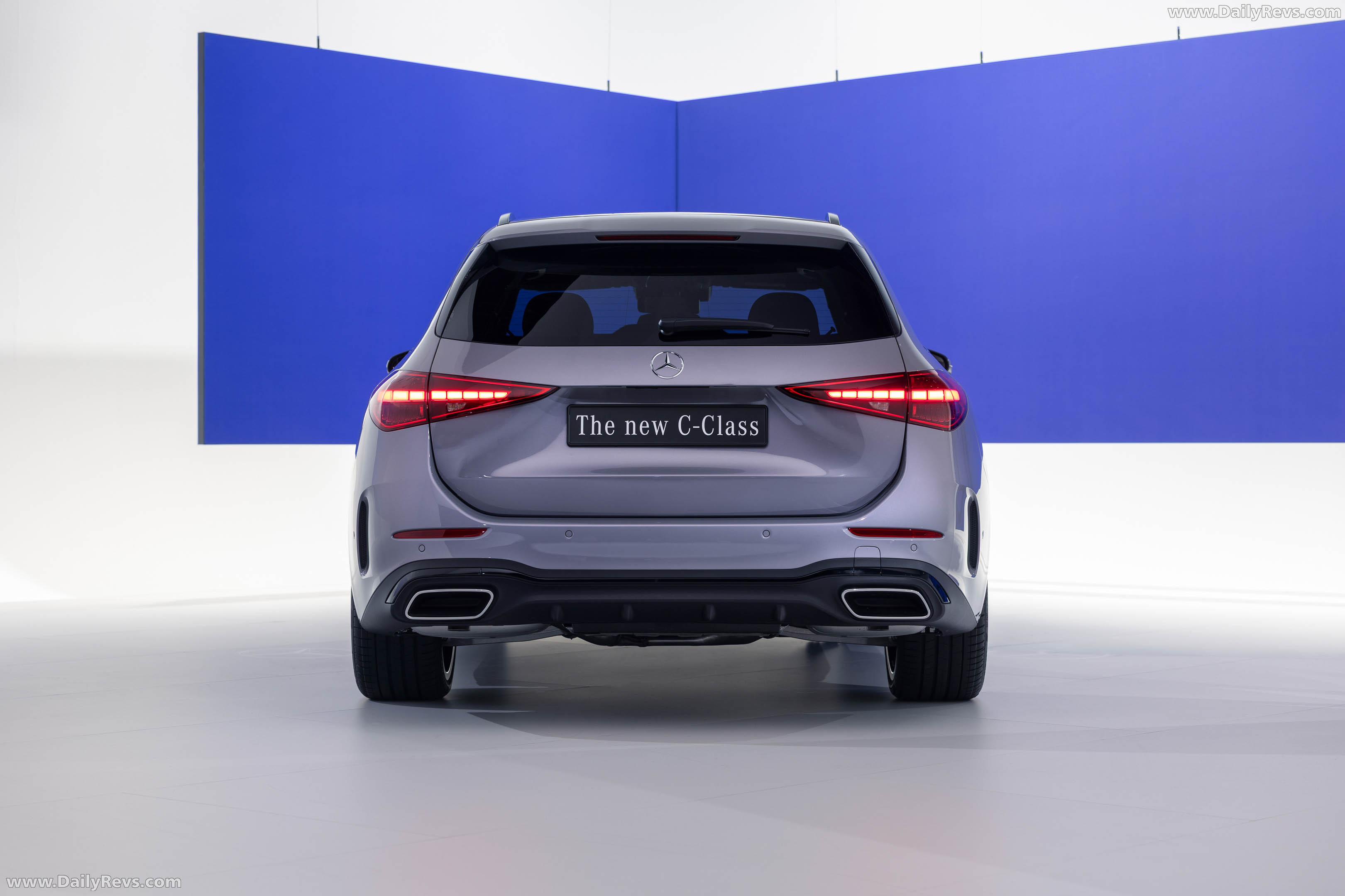 2027 Mercedes-Benz C 400 e Estate S206 Rear View