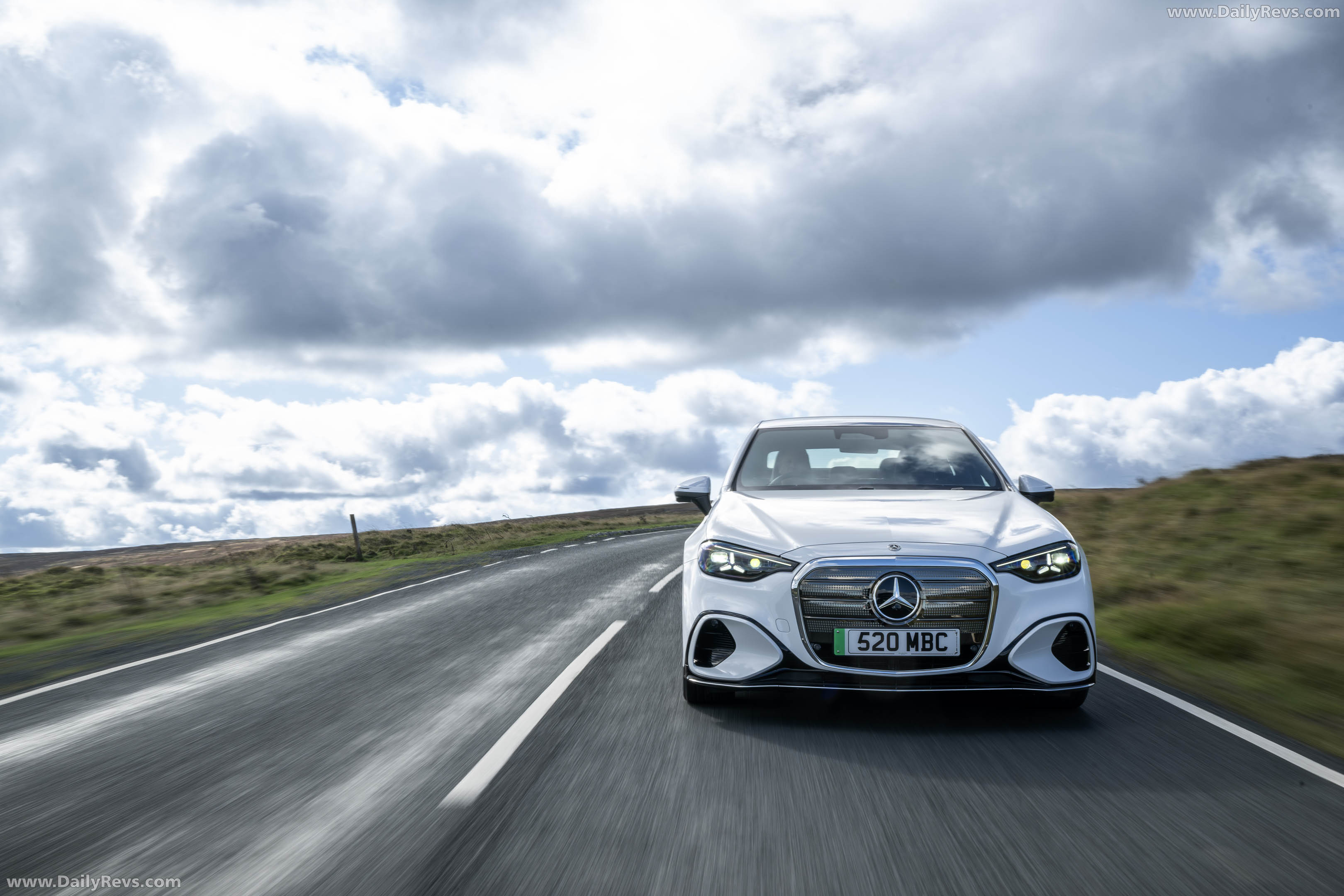 2027 Mercedes-Benz C-Class Electric W540 UK Version Front View