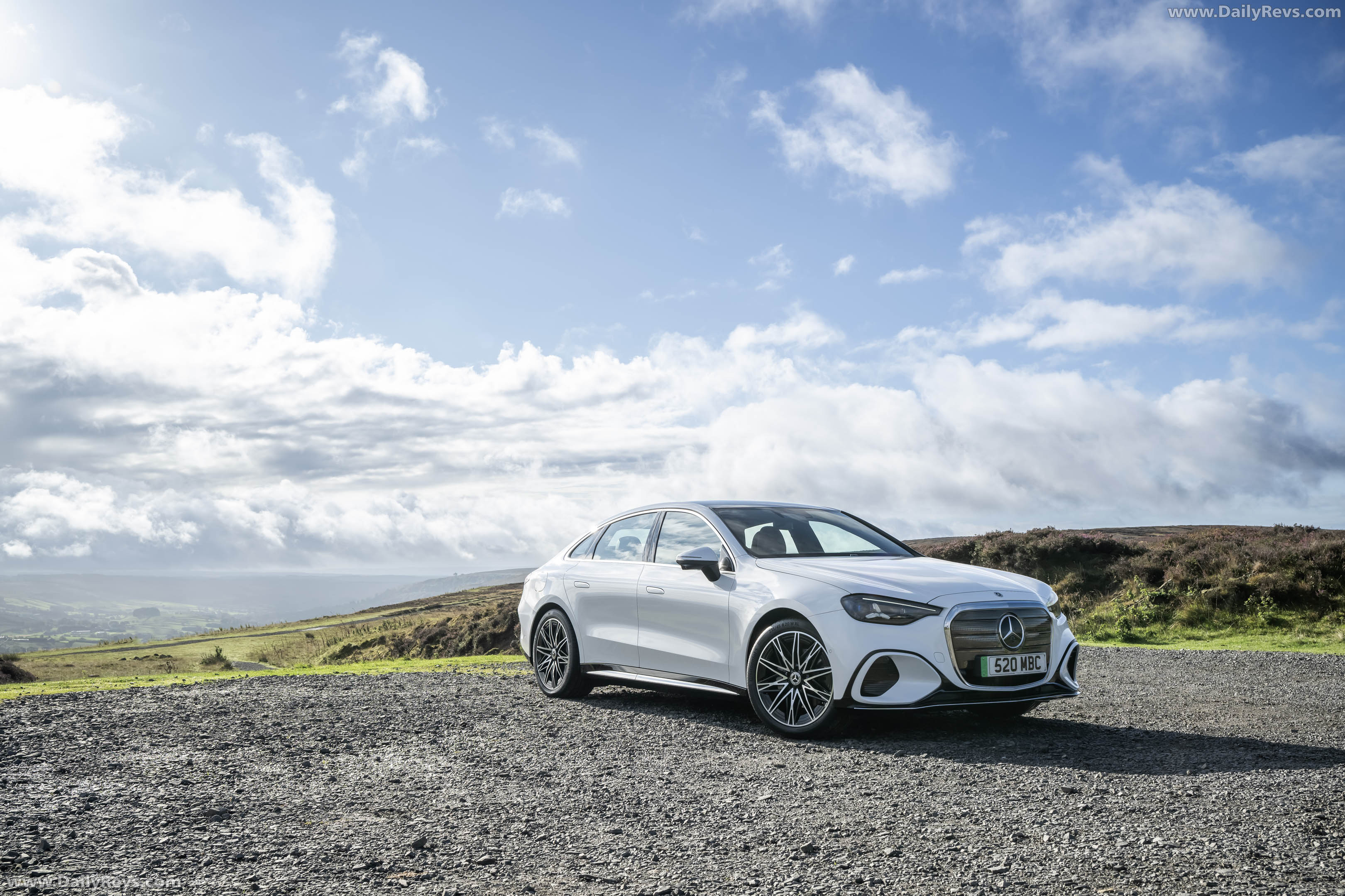 2027 Mercedes-Benz C-Class Electric W540 UK Version Front View