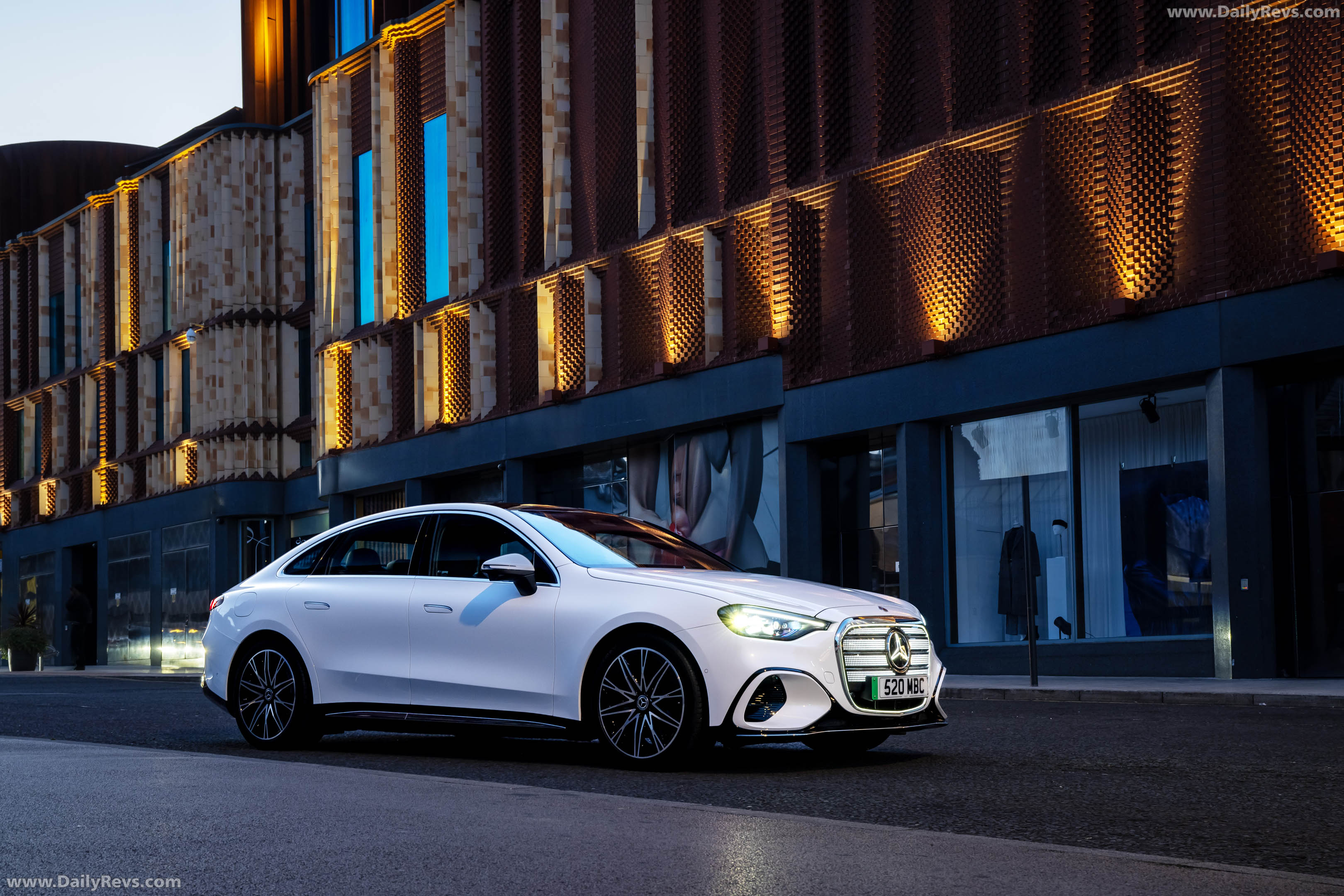 2027 Mercedes-Benz C-Class Electric W540 UK Version Front View