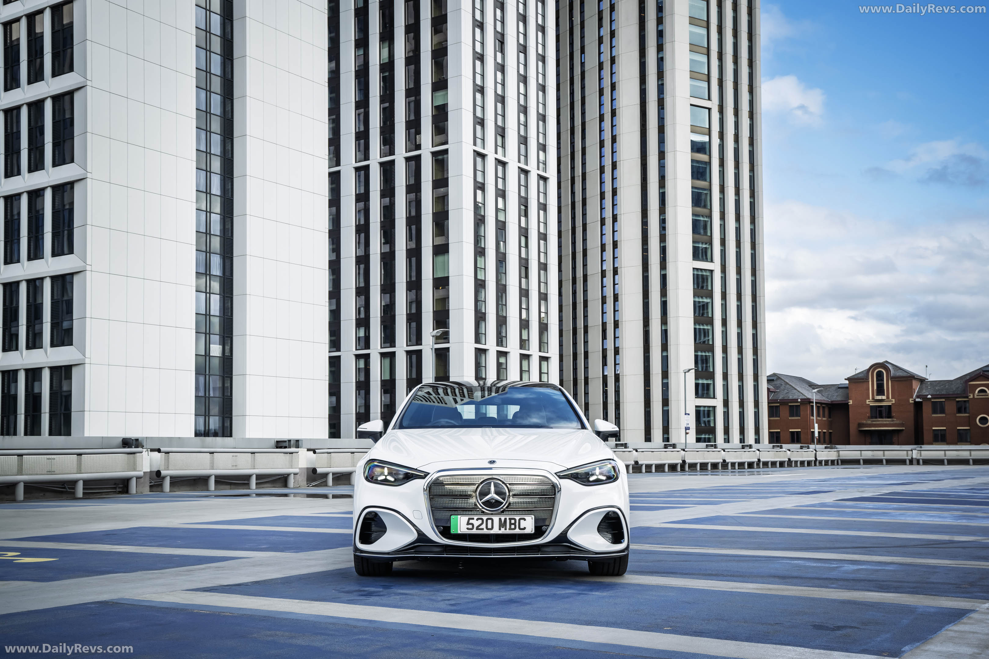 2027 Mercedes-Benz C-Class Electric W540 UK Version Front View