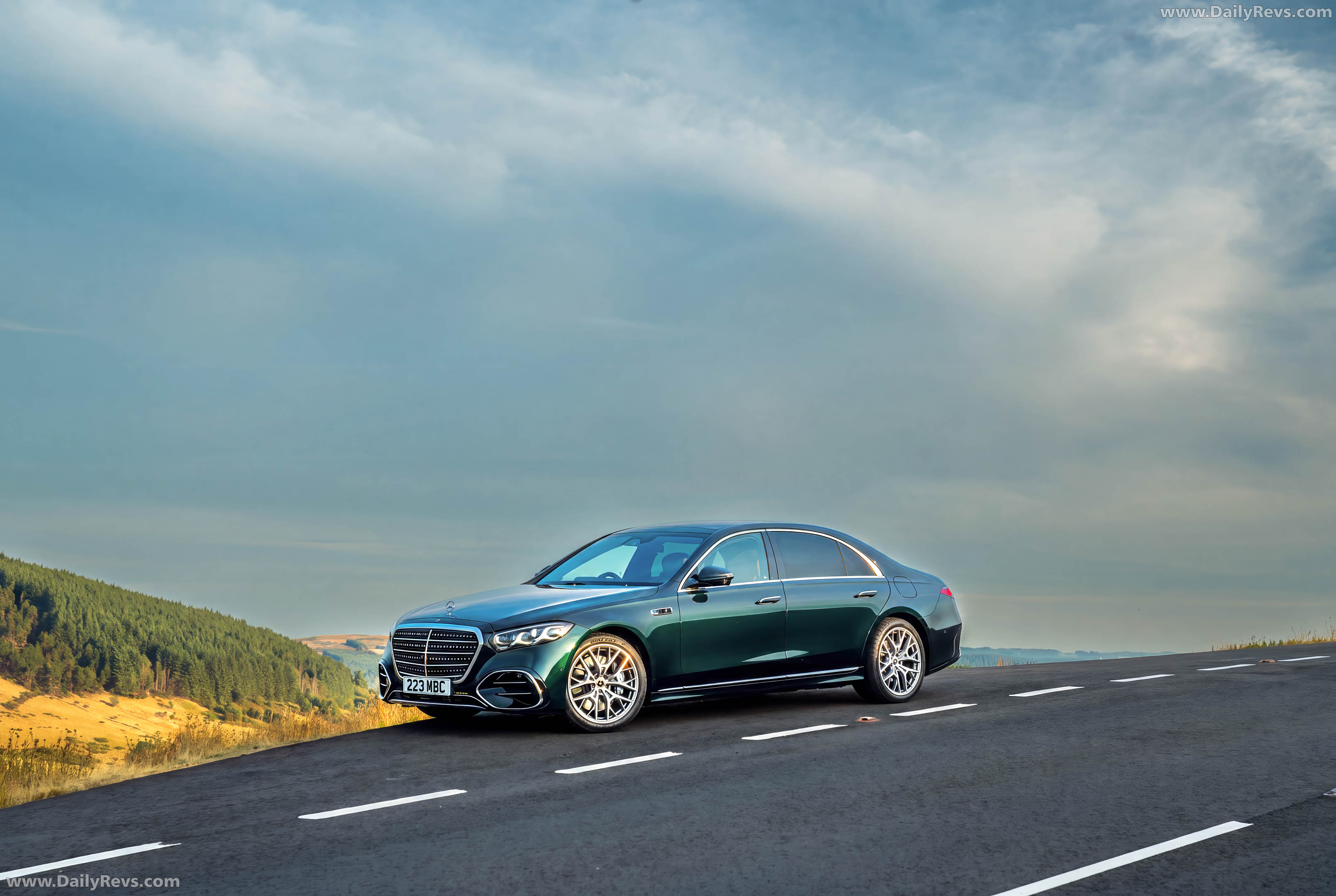 2027 Mercedes-Benz S-Class W223 UK Version Side View