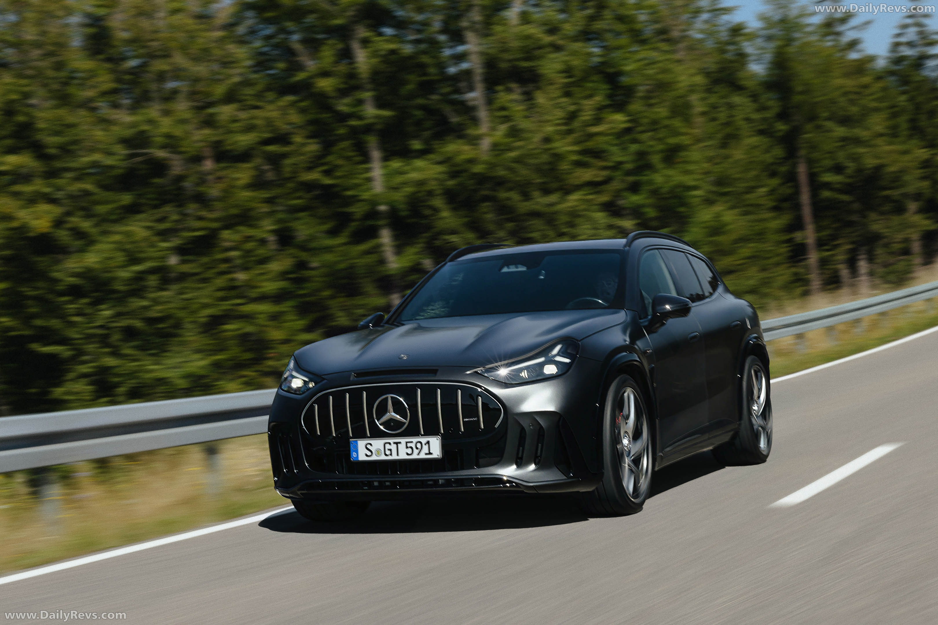 2027 Mercedes-Benz AMG GT SUV X591 Front View