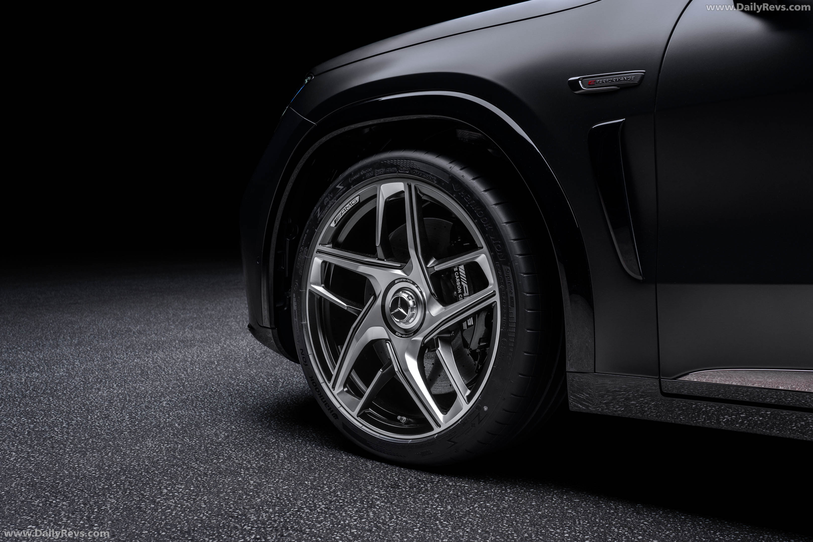 2027 Mercedes-Benz AMG GT SUV X591 Exterior