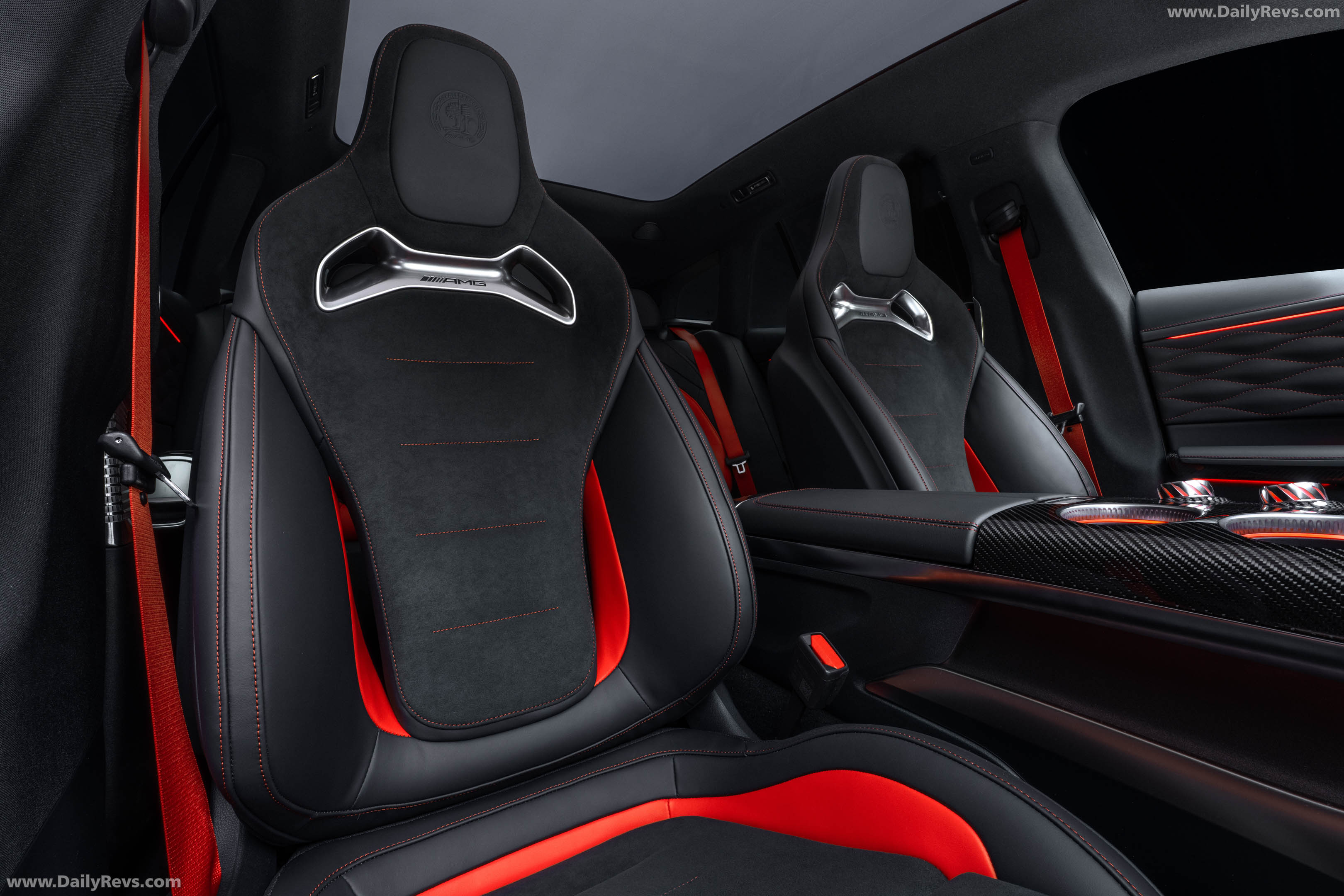 2027 Mercedes-Benz AMG GT SUV X591 Interior
