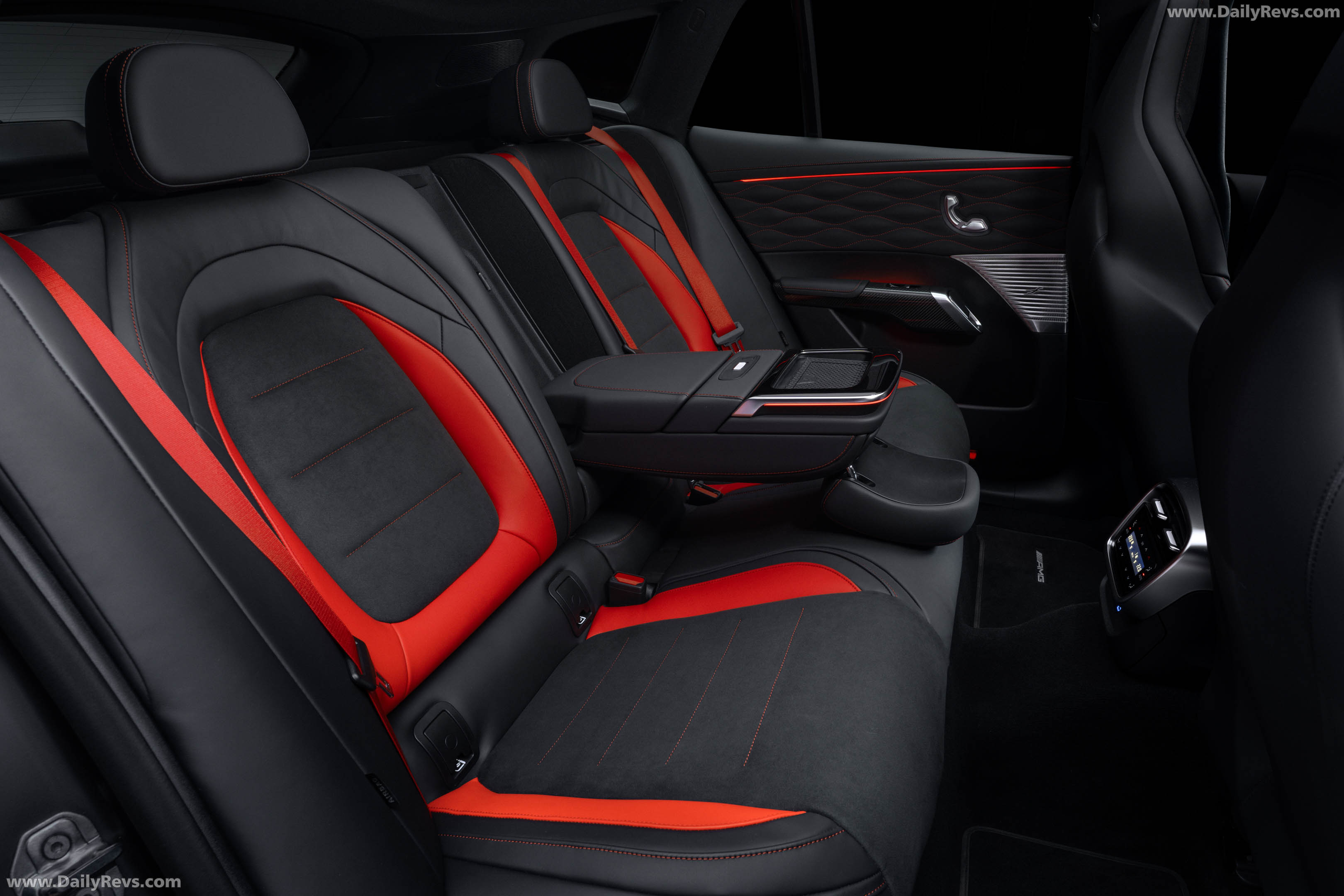2027 Mercedes-Benz AMG GT SUV X591 Interior