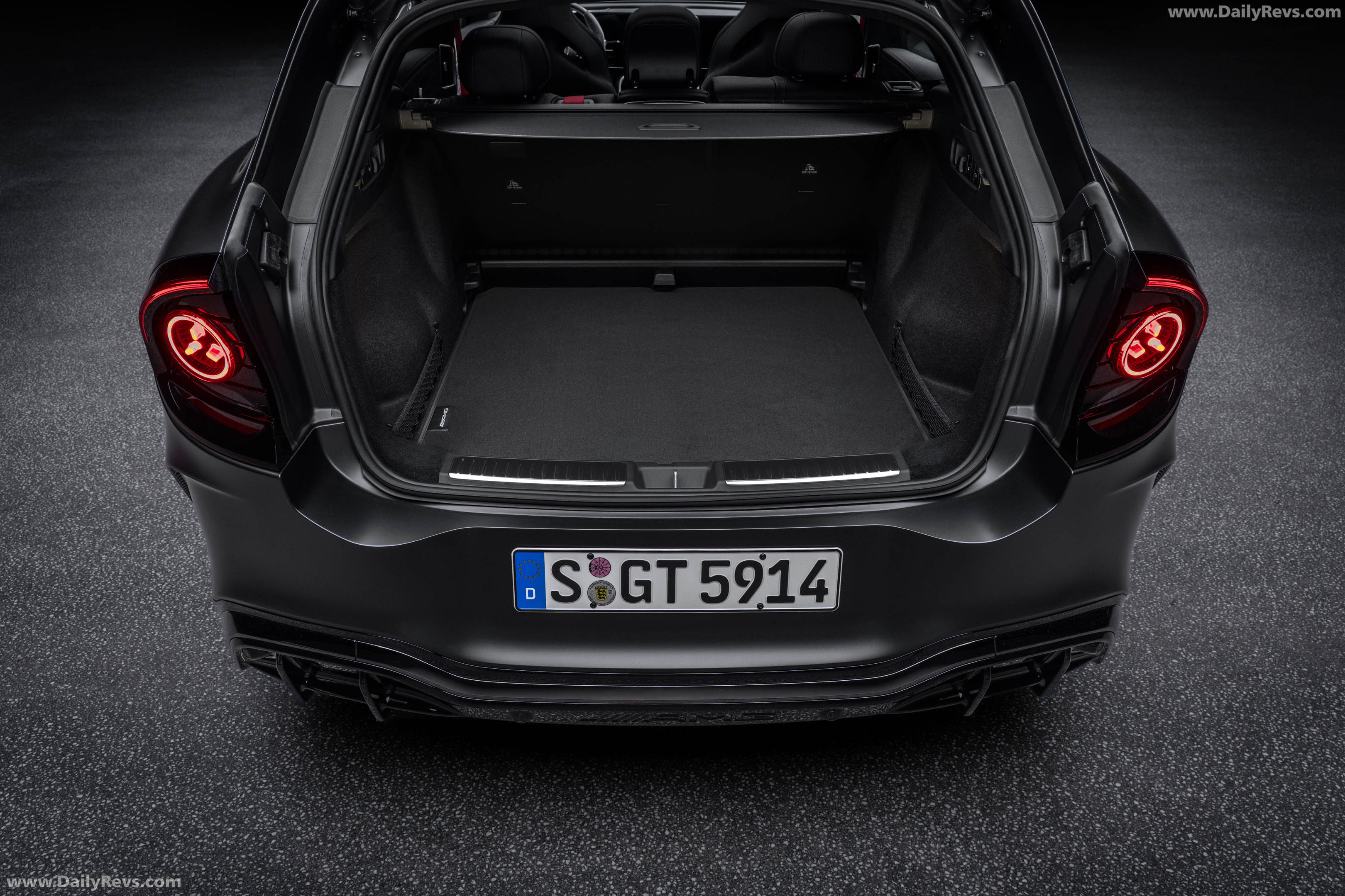2027 Mercedes-Benz AMG GT SUV X591 Interior