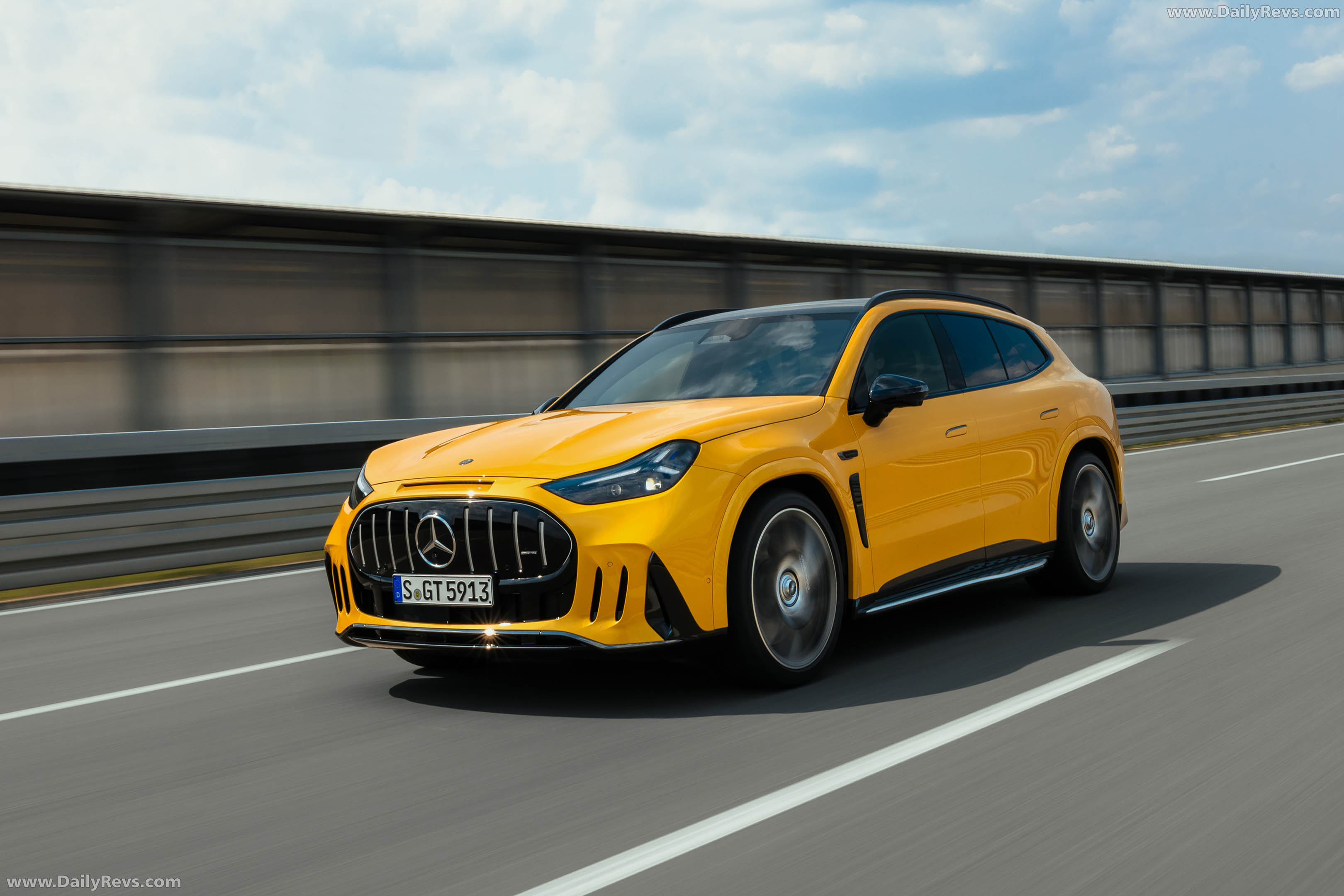 2027 Mercedes-Benz AMG GT 63 SUV X591 Front View