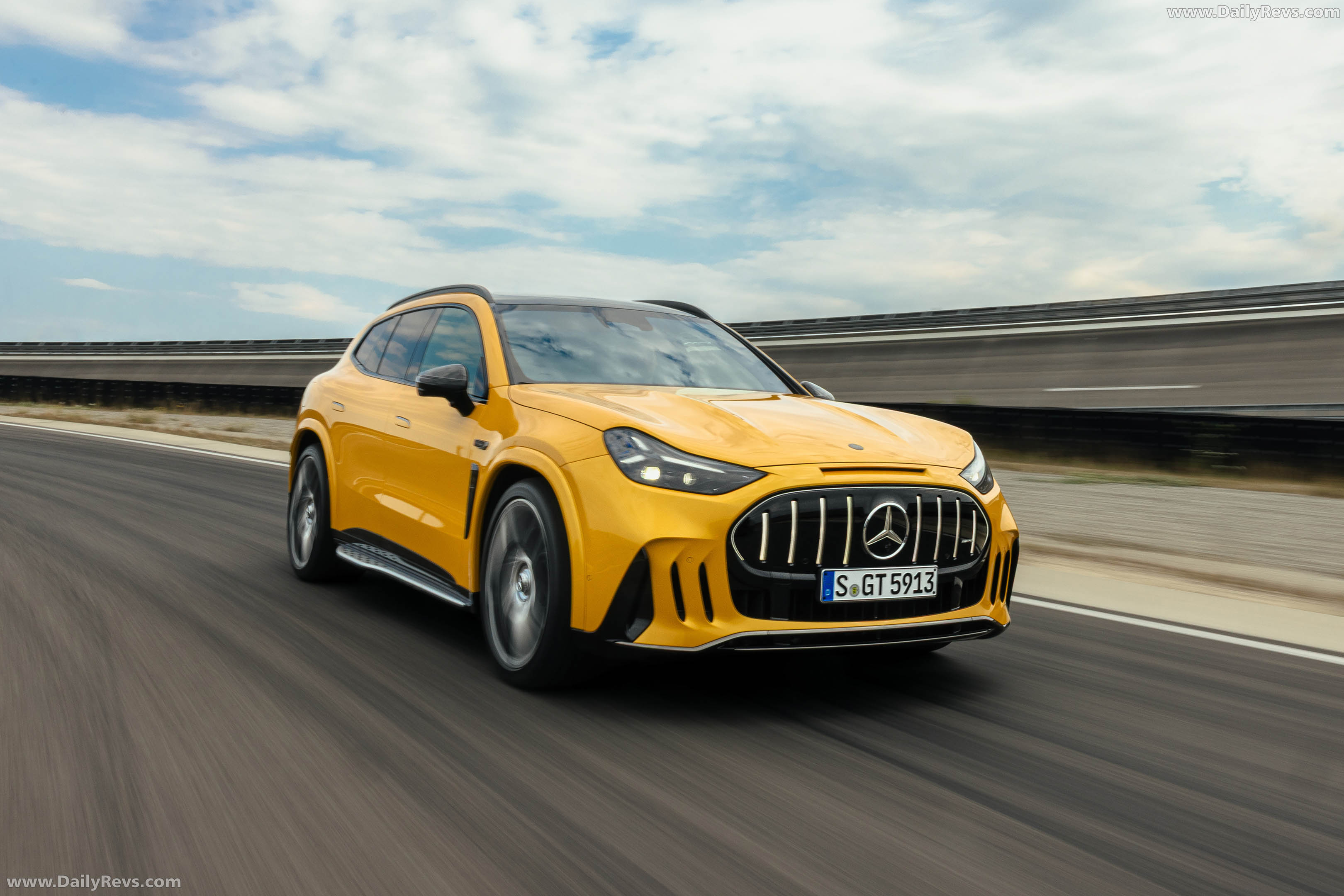 2027 Mercedes-Benz AMG GT 63 SUV X591 Front View