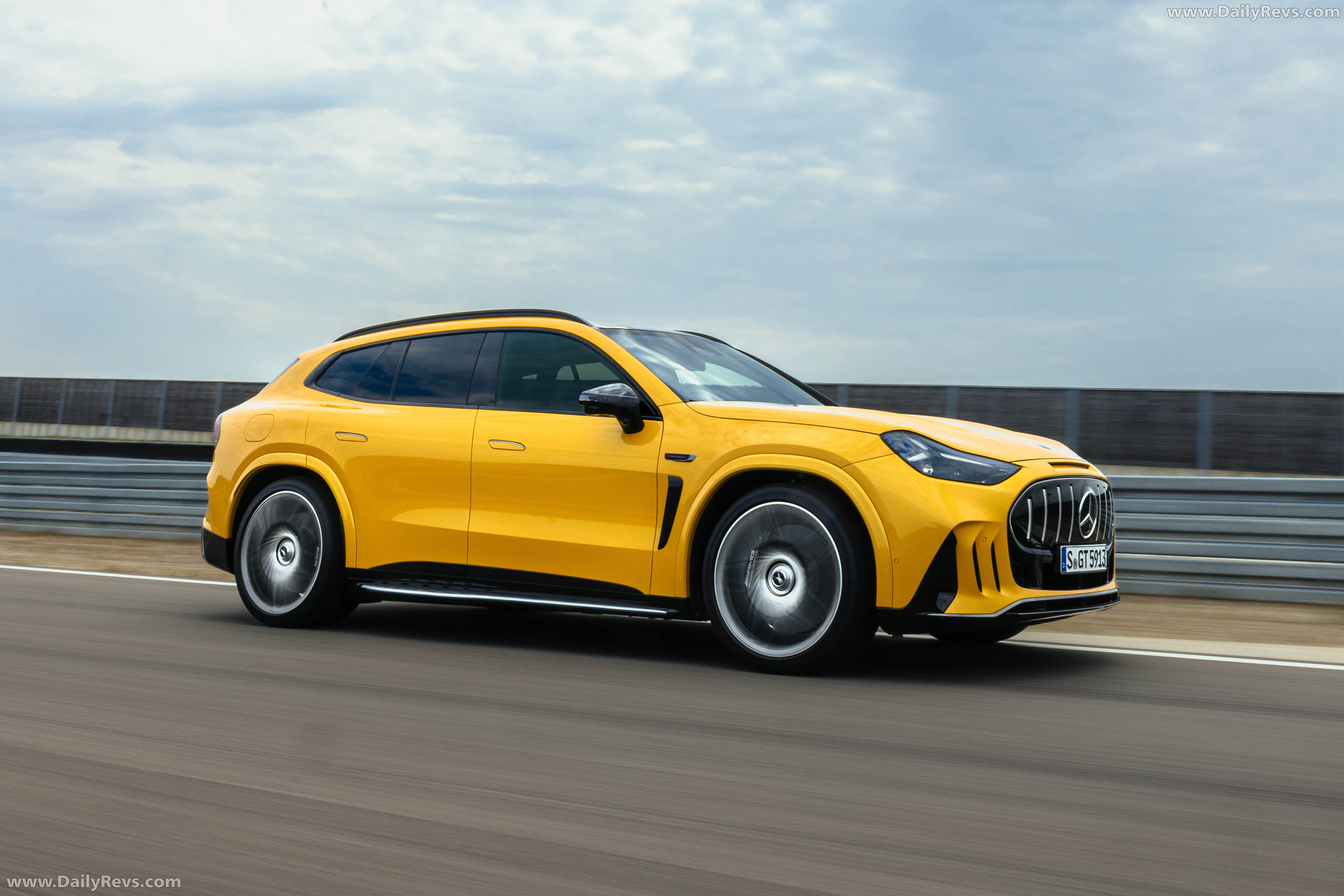 2027 Mercedes-Benz AMG GT 63 SUV X591 Side View