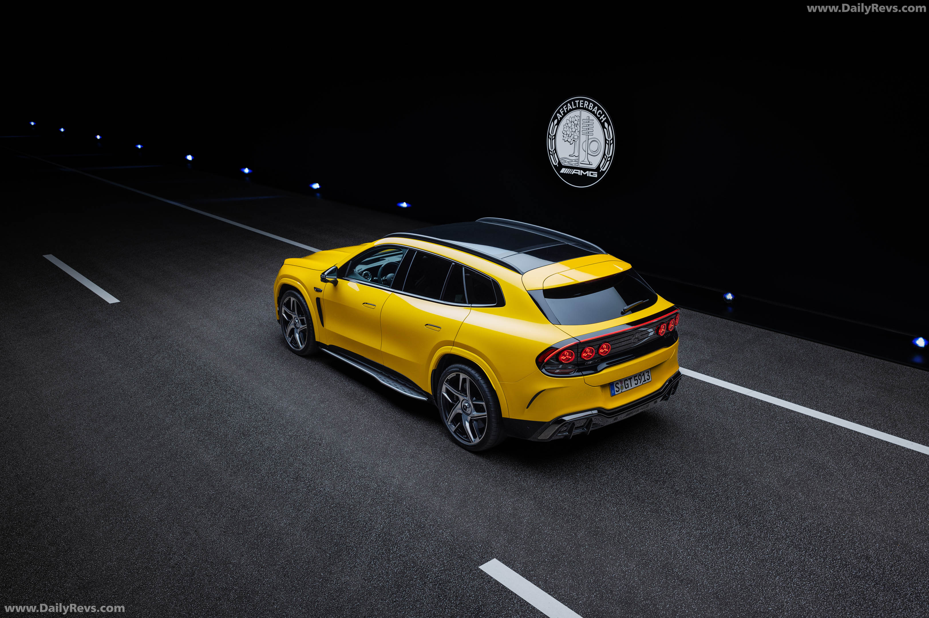 2027 Mercedes-Benz AMG GT 63 SUV X591 Top View