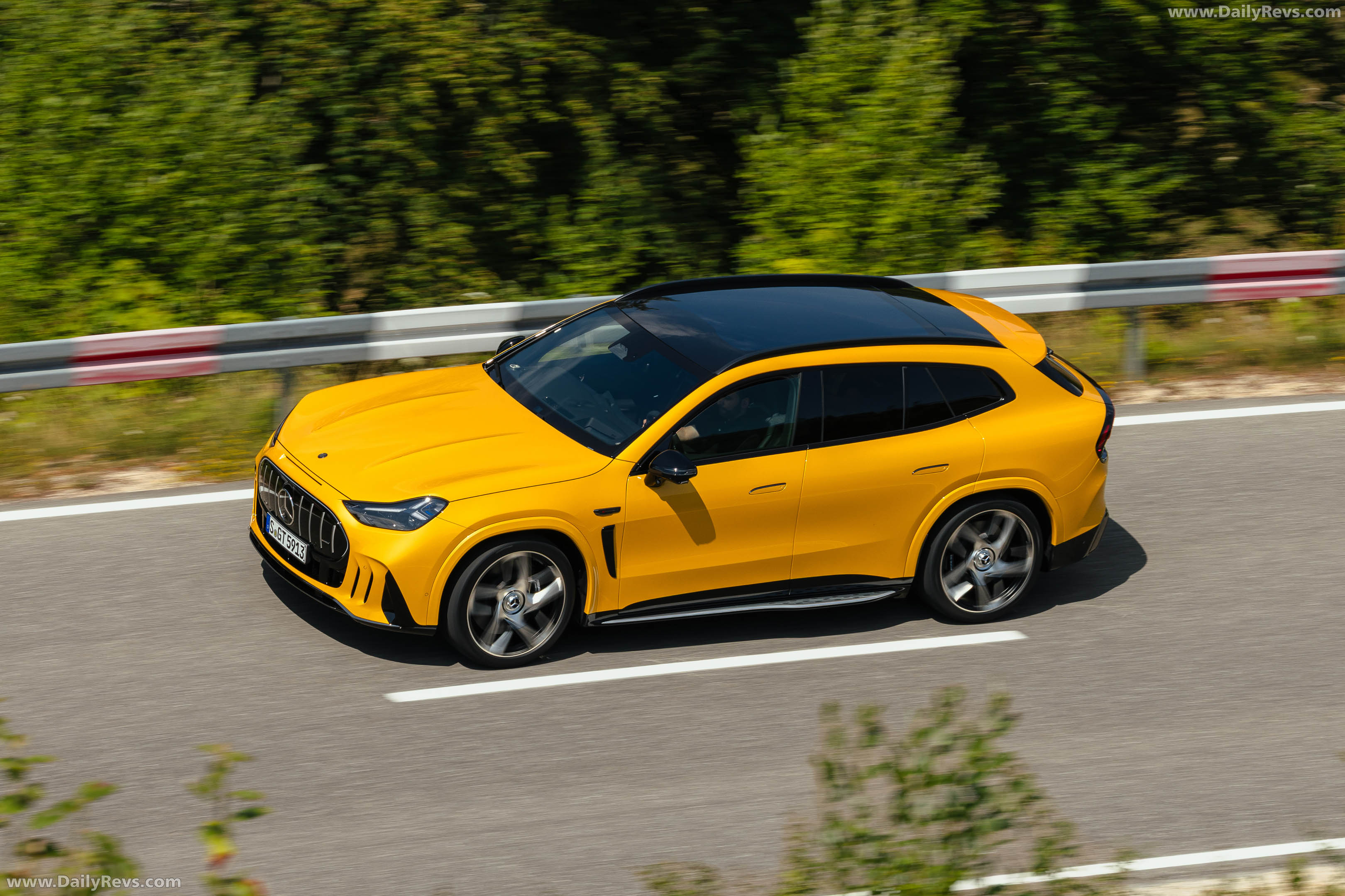 2027 Mercedes-Benz AMG GT 63 SUV X591 Top View
