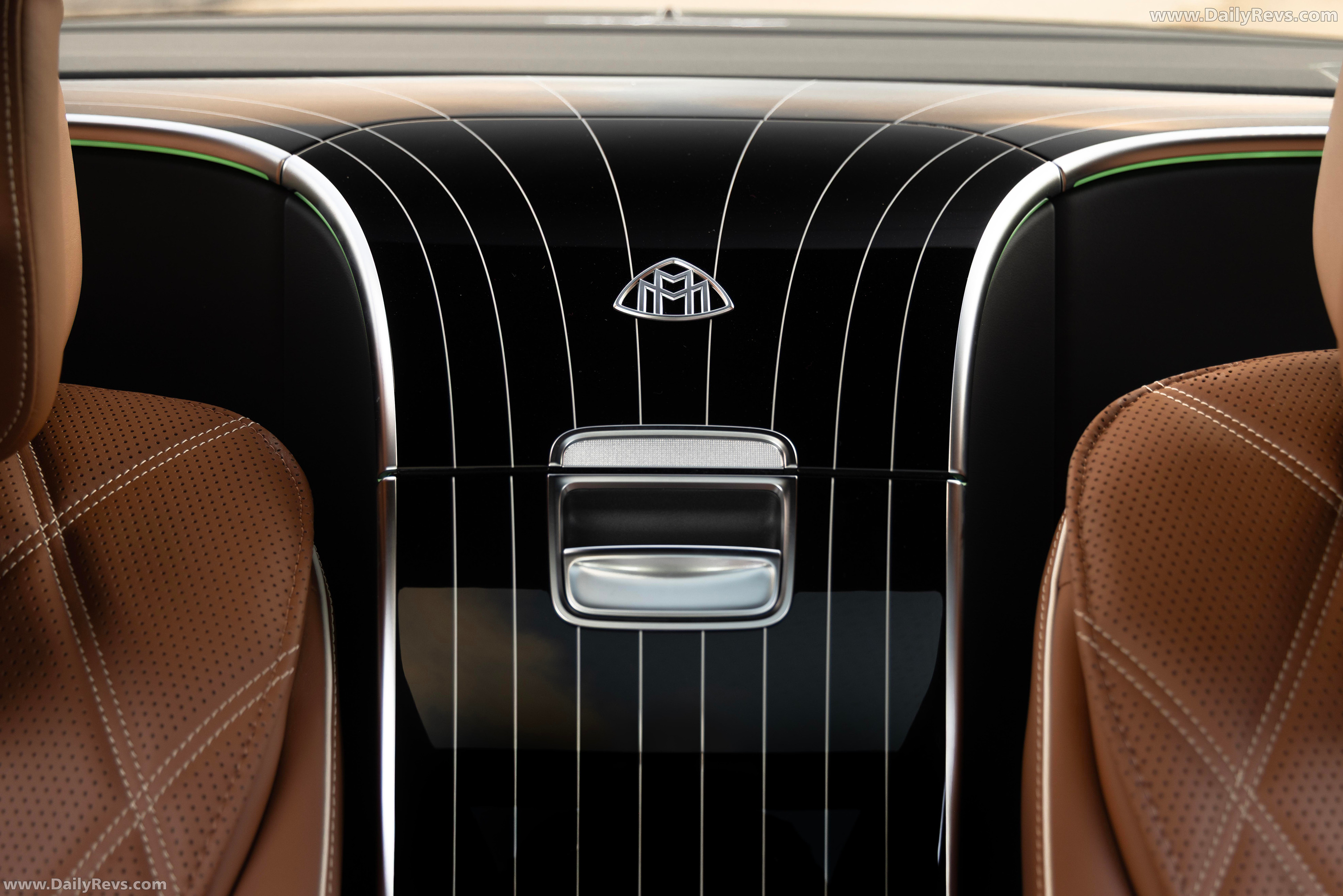 2026 Mercedes-Maybach S 680 Edition Emerald Isle Interior