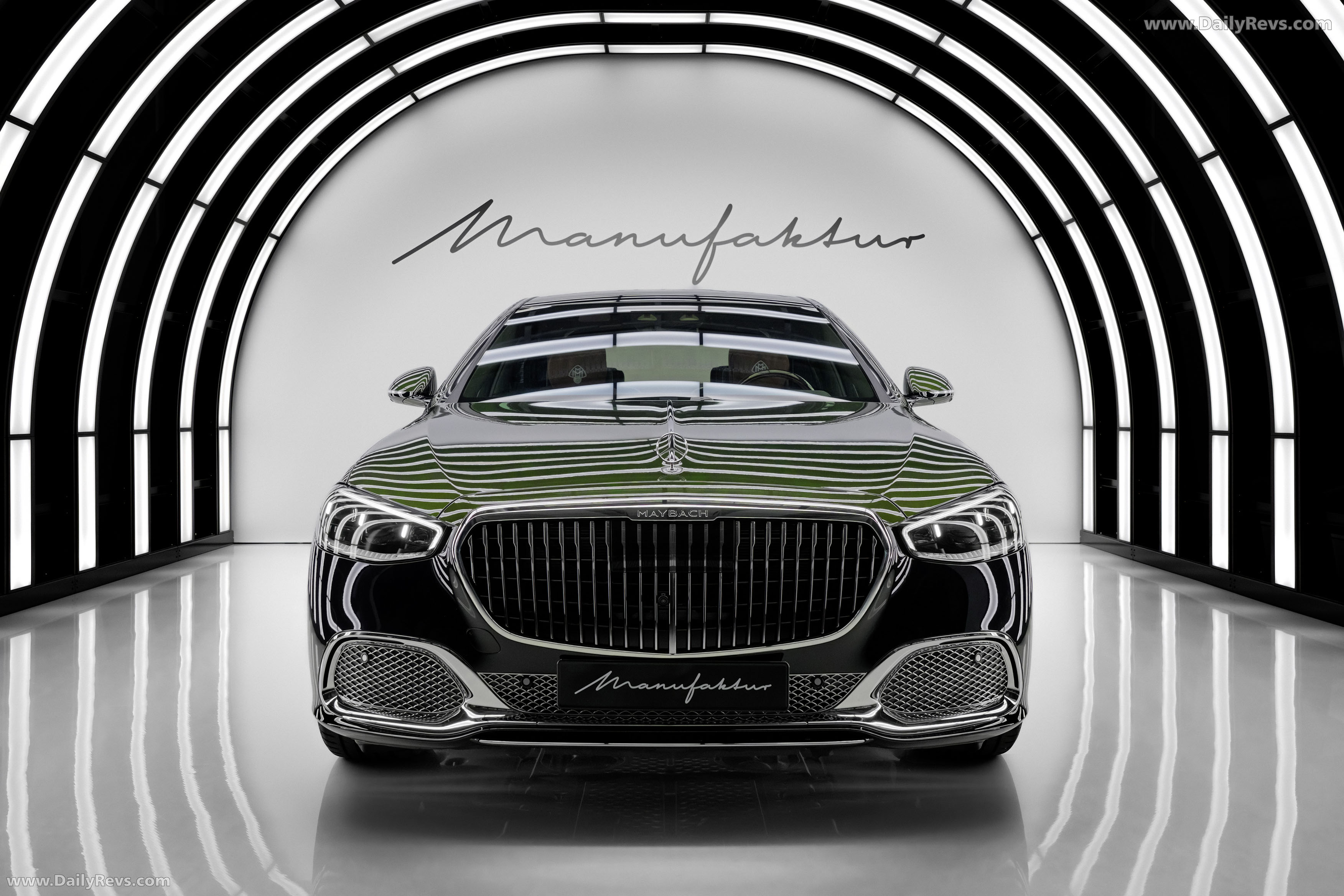 2026 Mercedes-Maybach S 680 V12 Edition Front View