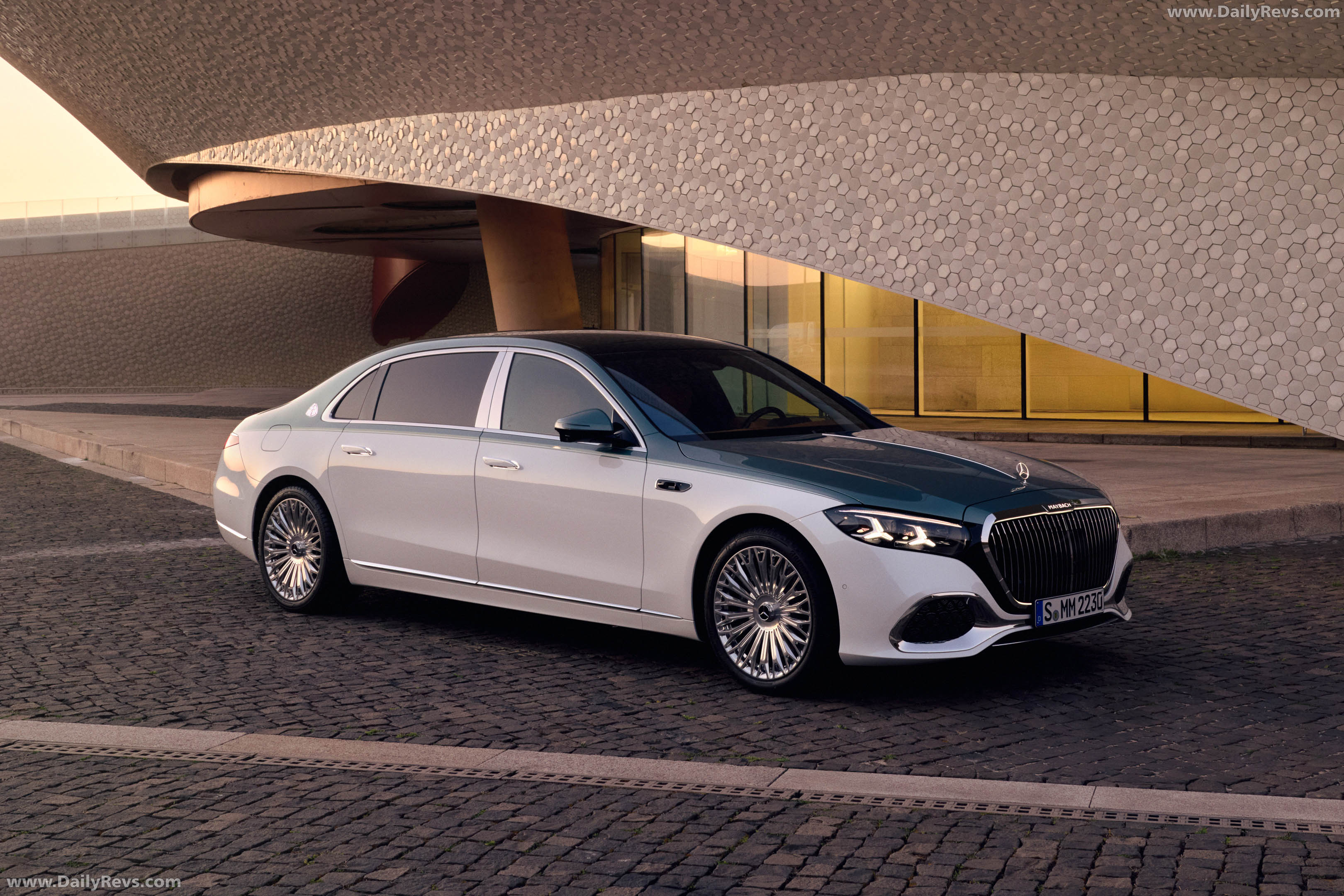 2027 Mercedes-Maybach S 680 MANUFAKTUR Front View