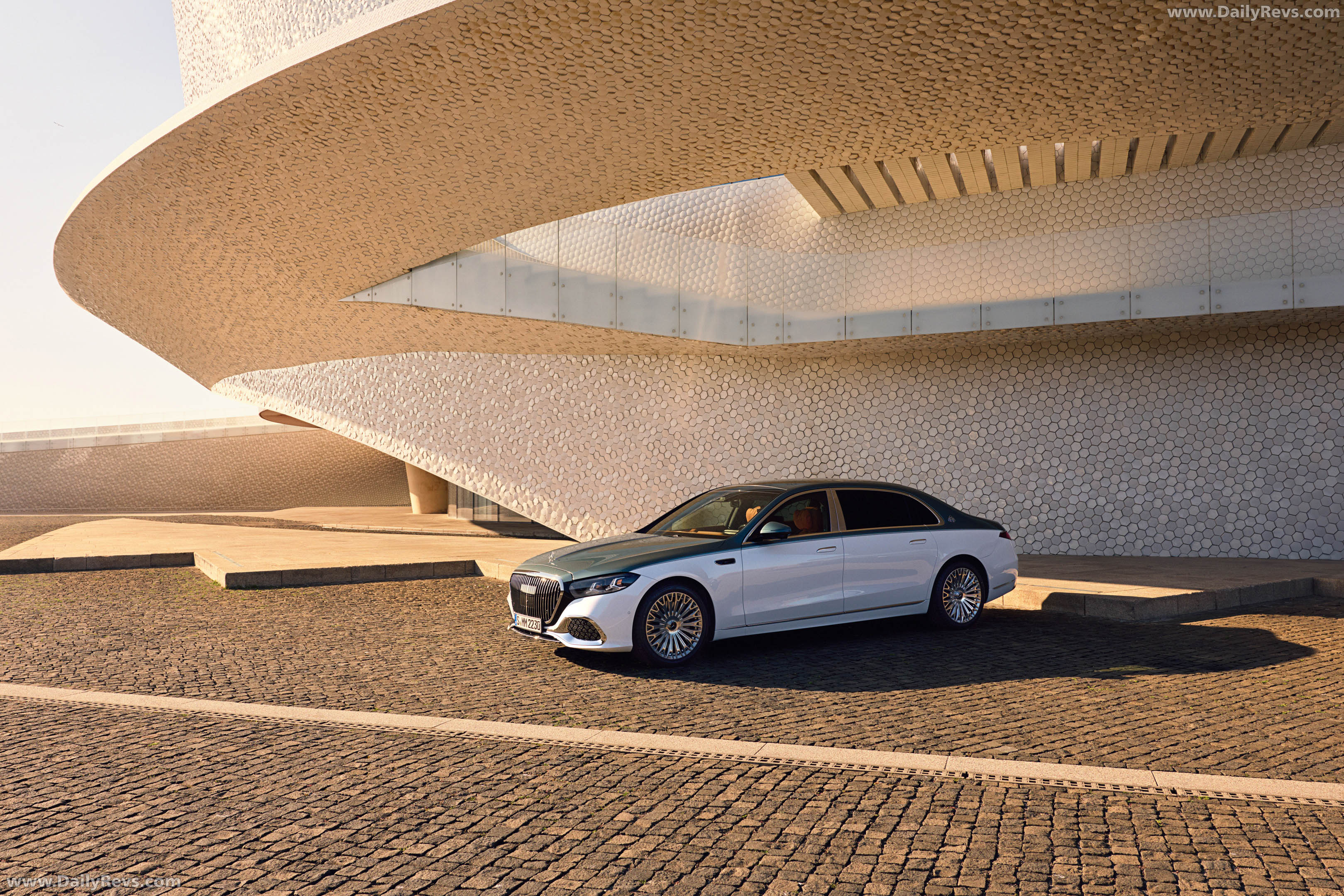 2027 Mercedes-Maybach S 680 MANUFAKTUR Front View