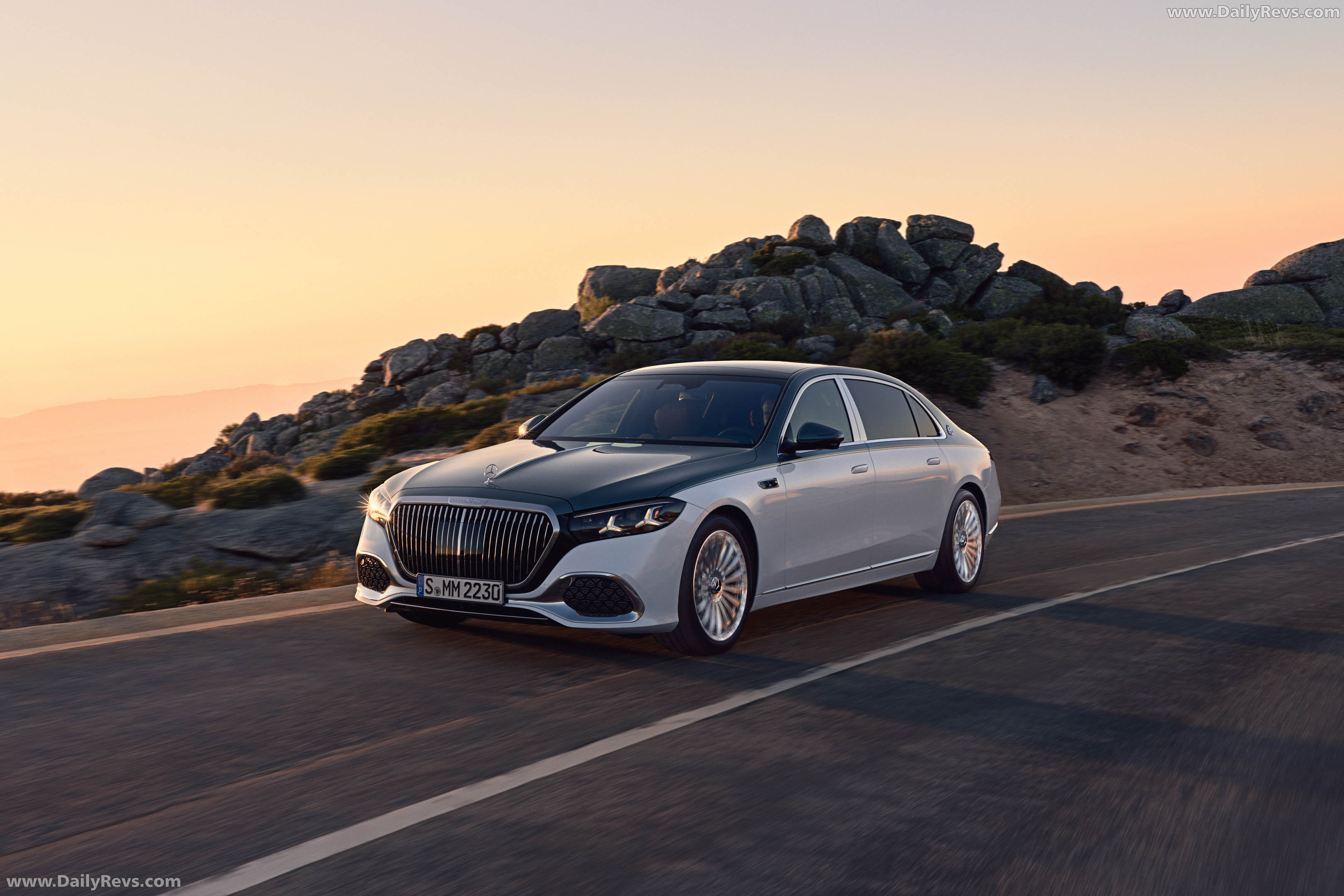 2027 Mercedes-Maybach S 680 MANUFAKTUR Front View
