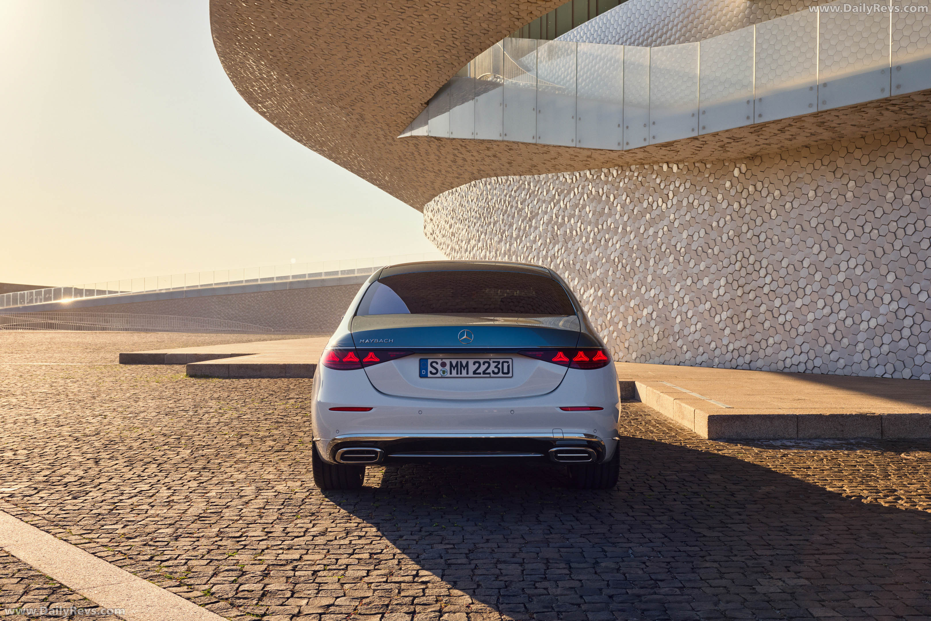2027 Mercedes-Maybach S 680 MANUFAKTUR Rear View