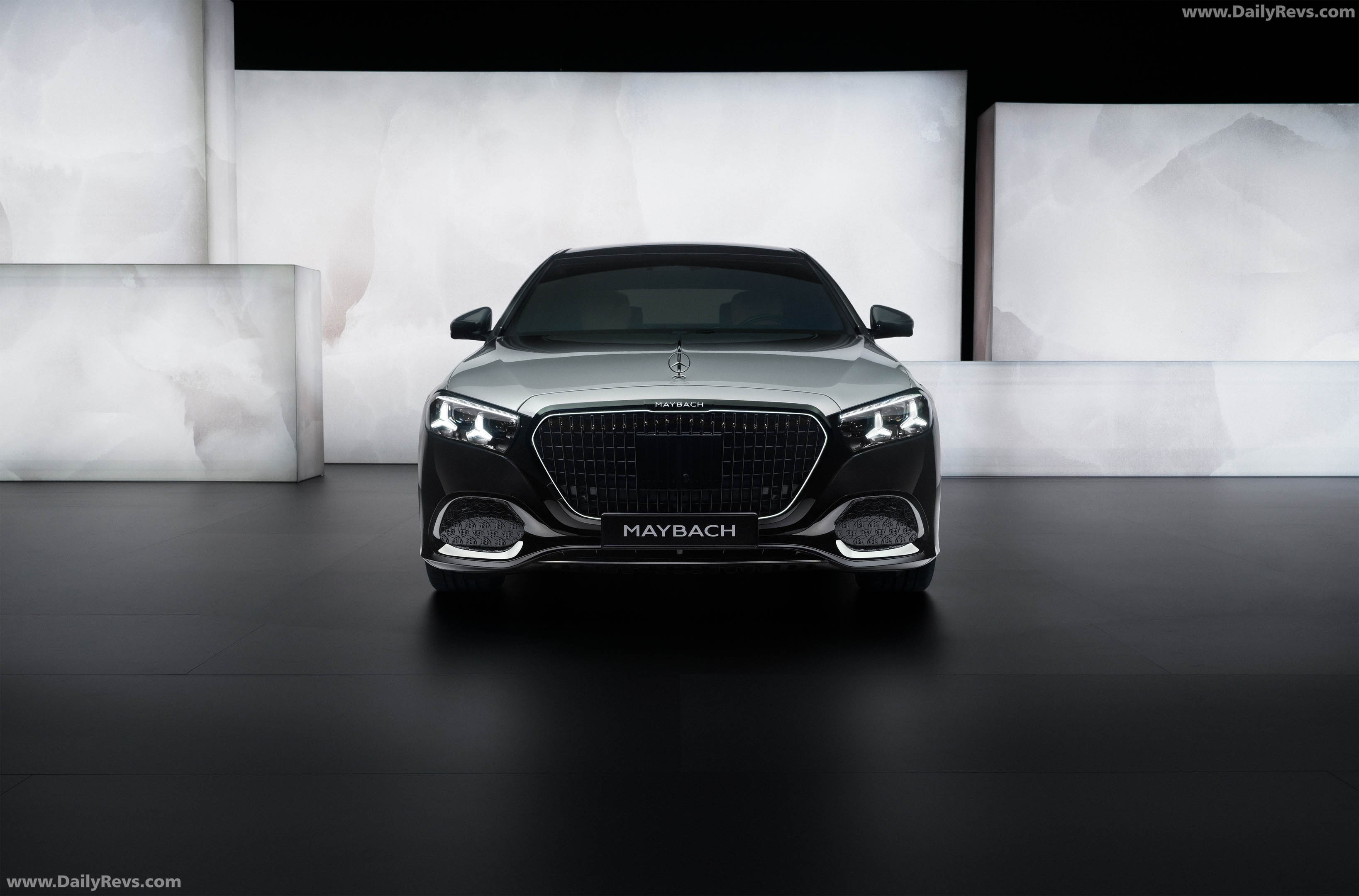 2027 Mercedes-Maybach S 580 Night Series Front View