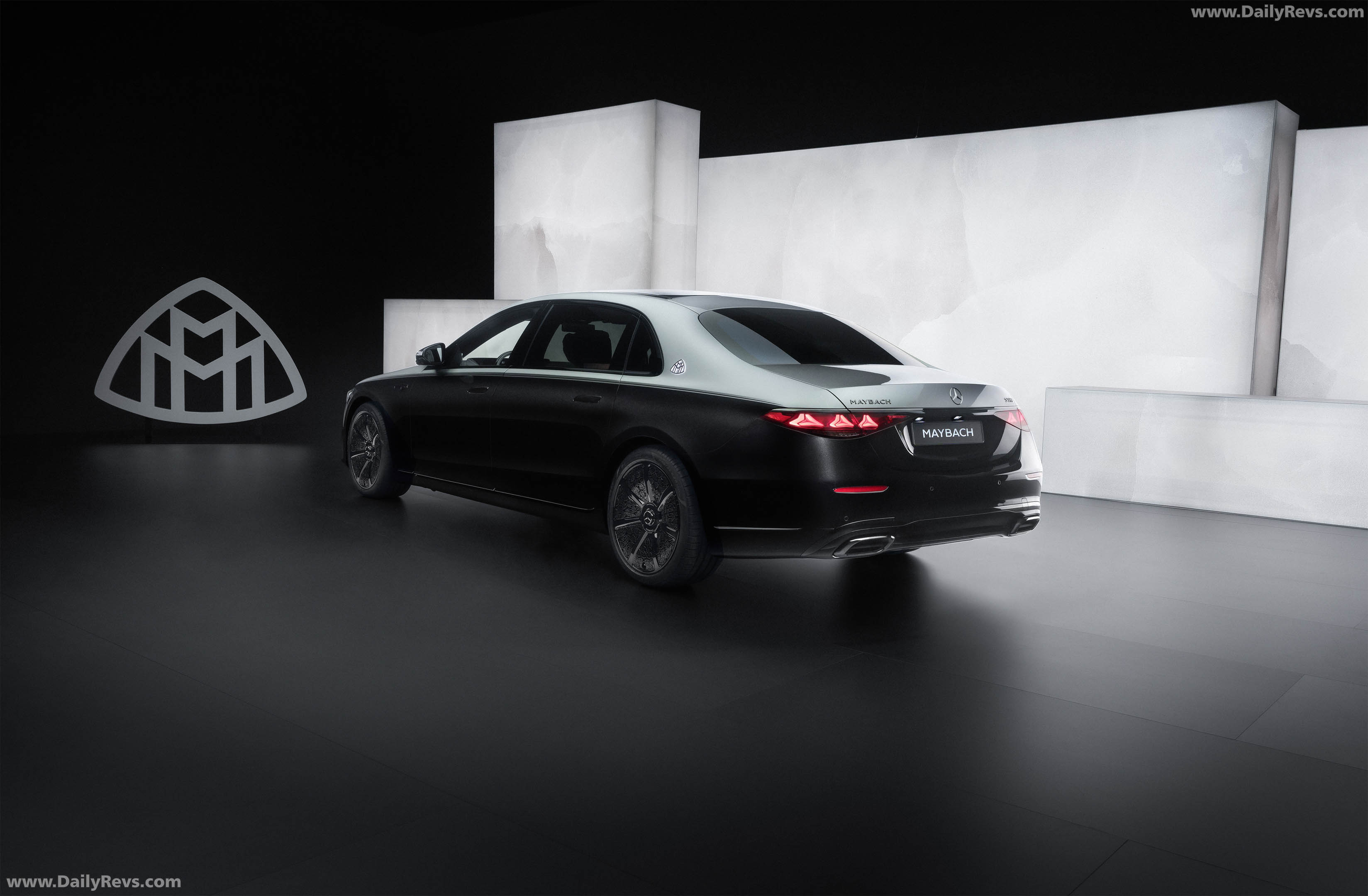 2027 Mercedes-Maybach S 580 Night Series Rear View