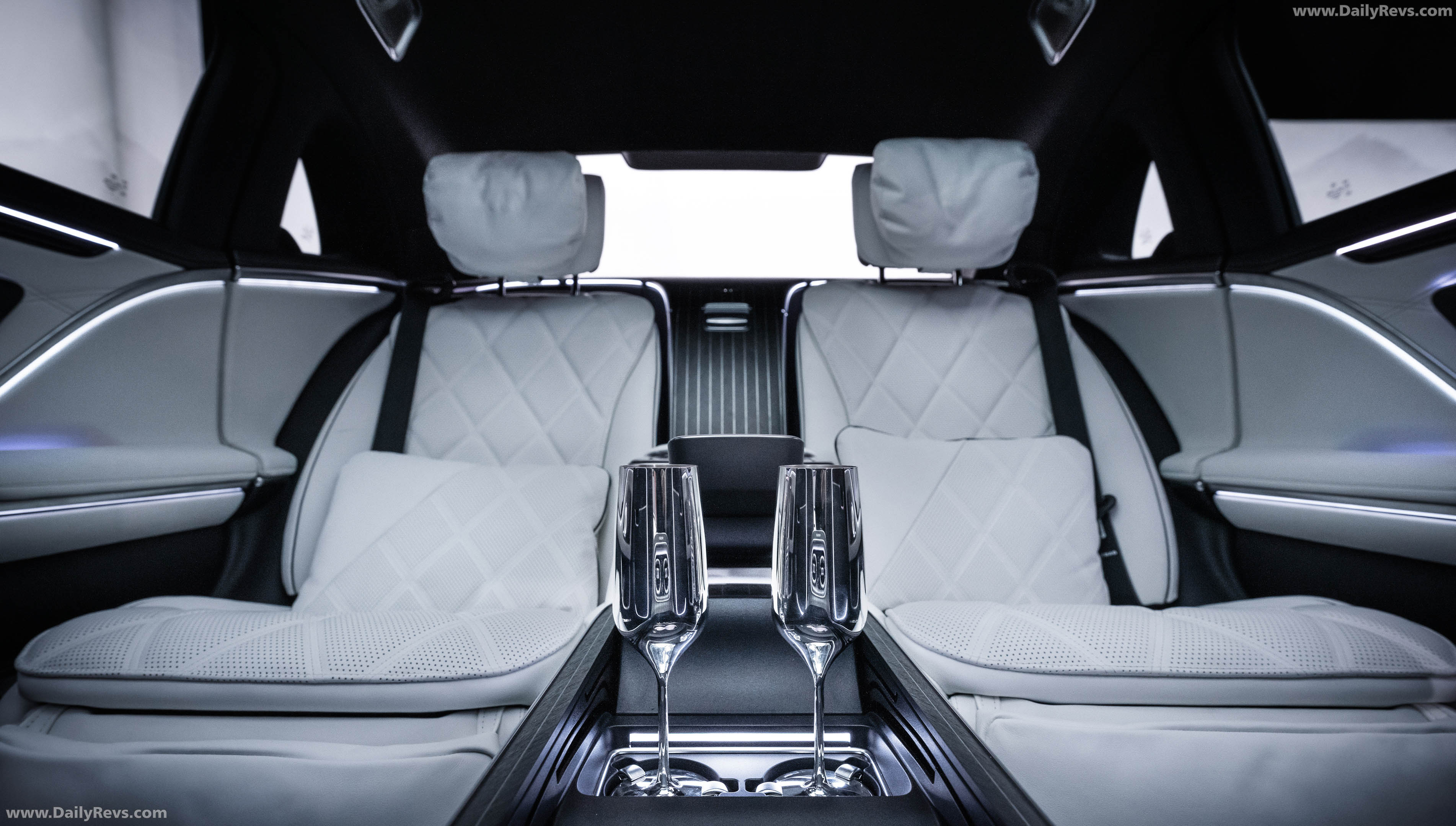 2027 Mercedes-Maybach S 580 Night Series Interior
