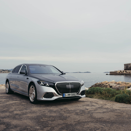 2027 Mercedes-Maybach S 580e Manufaktur Front View