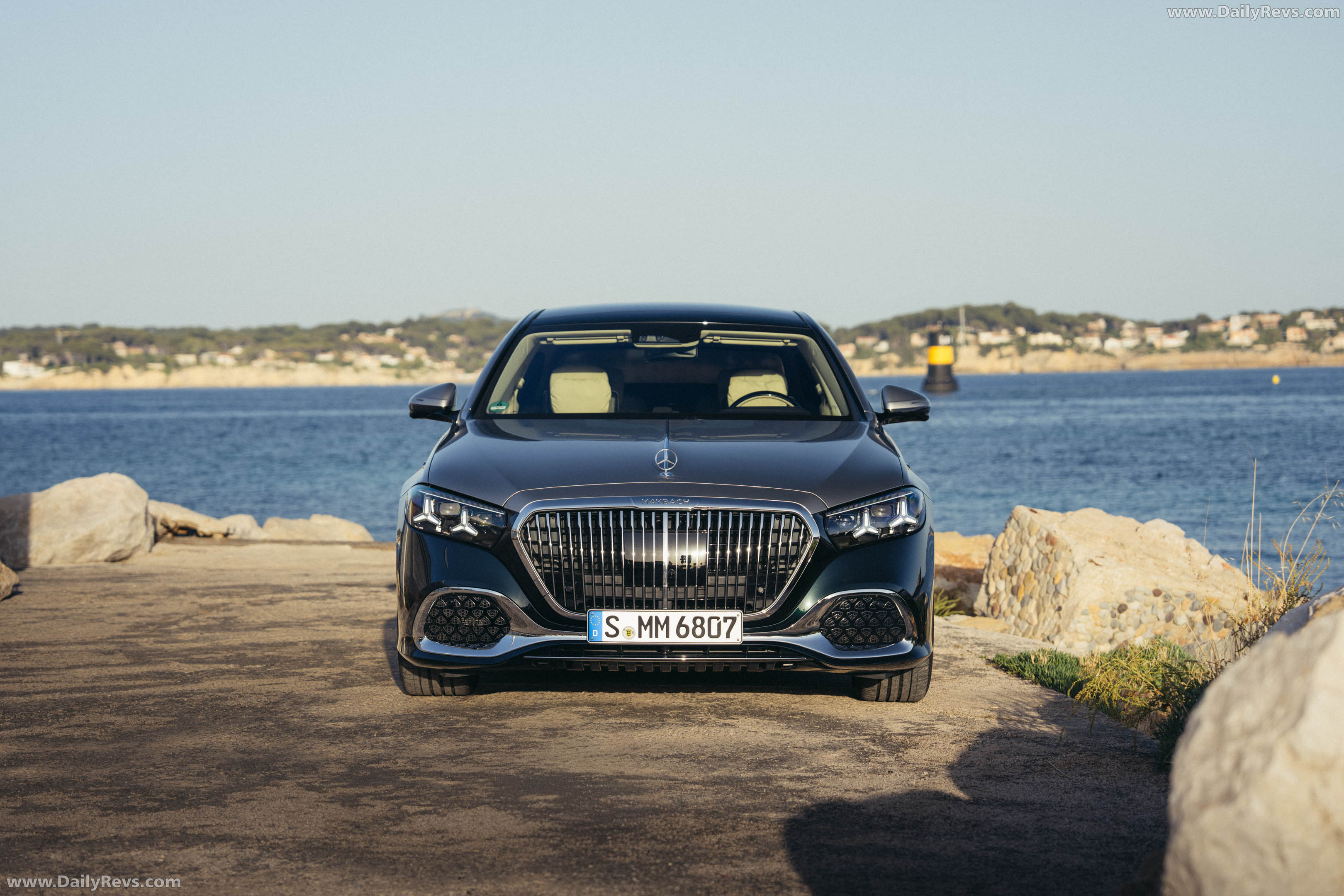 2027 Mercedes-Maybach S 680 Emerald Green Front View