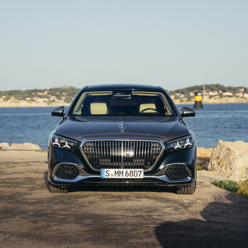 2027 Mercedes-Maybach S 680 Emerald Green Front View