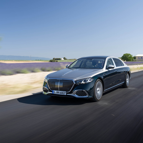2027 Mercedes-Maybach S 680 Emerald Green Front View