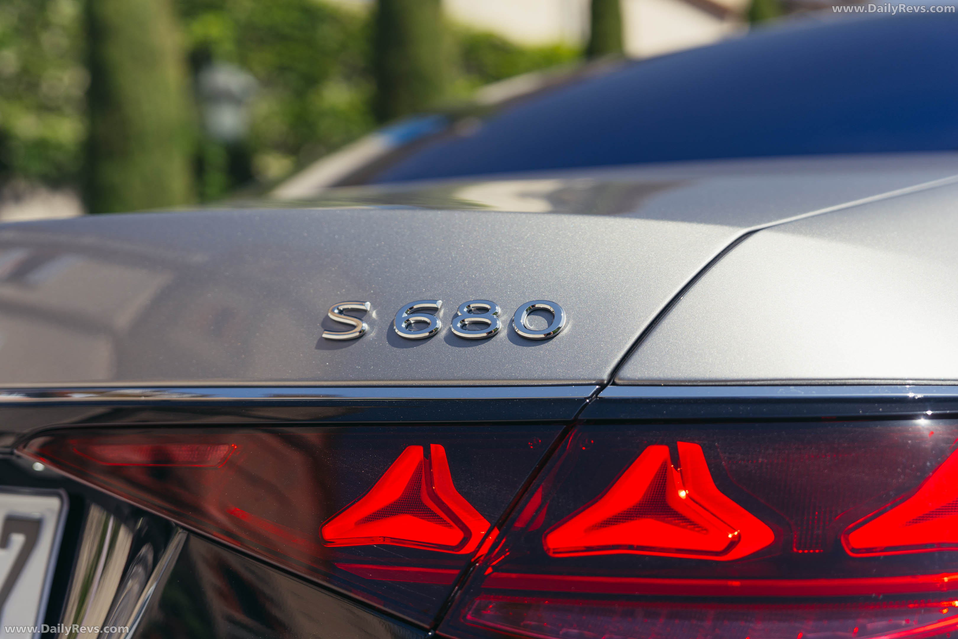 2027 Mercedes-Maybach S 680 Emerald Green Exterior