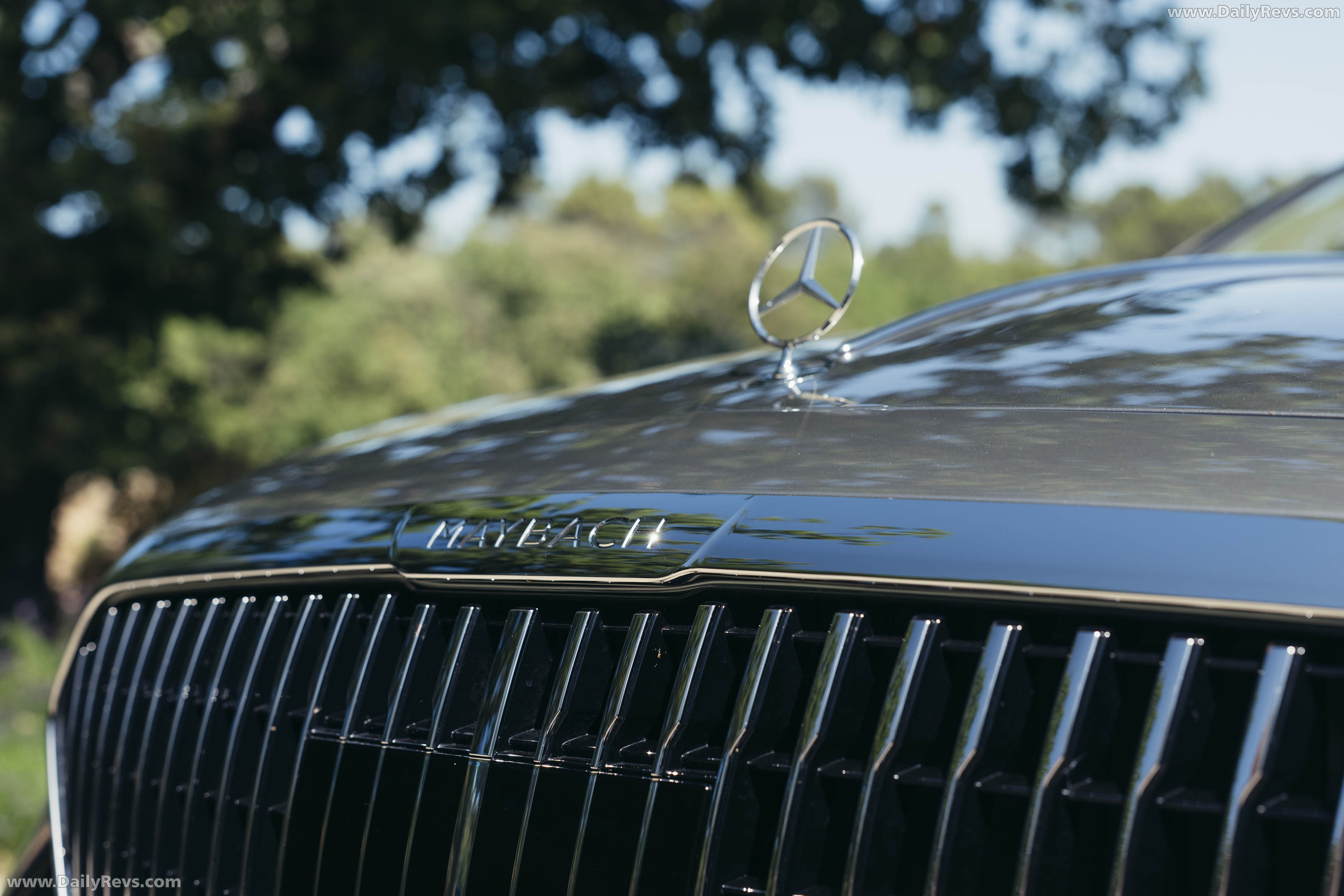 2027 Mercedes-Maybach S 680 Emerald Green Exterior