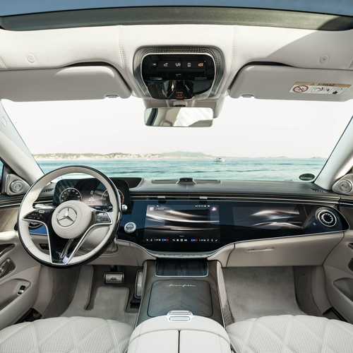 2027 Mercedes-Maybach S 680 Emerald Green Interior