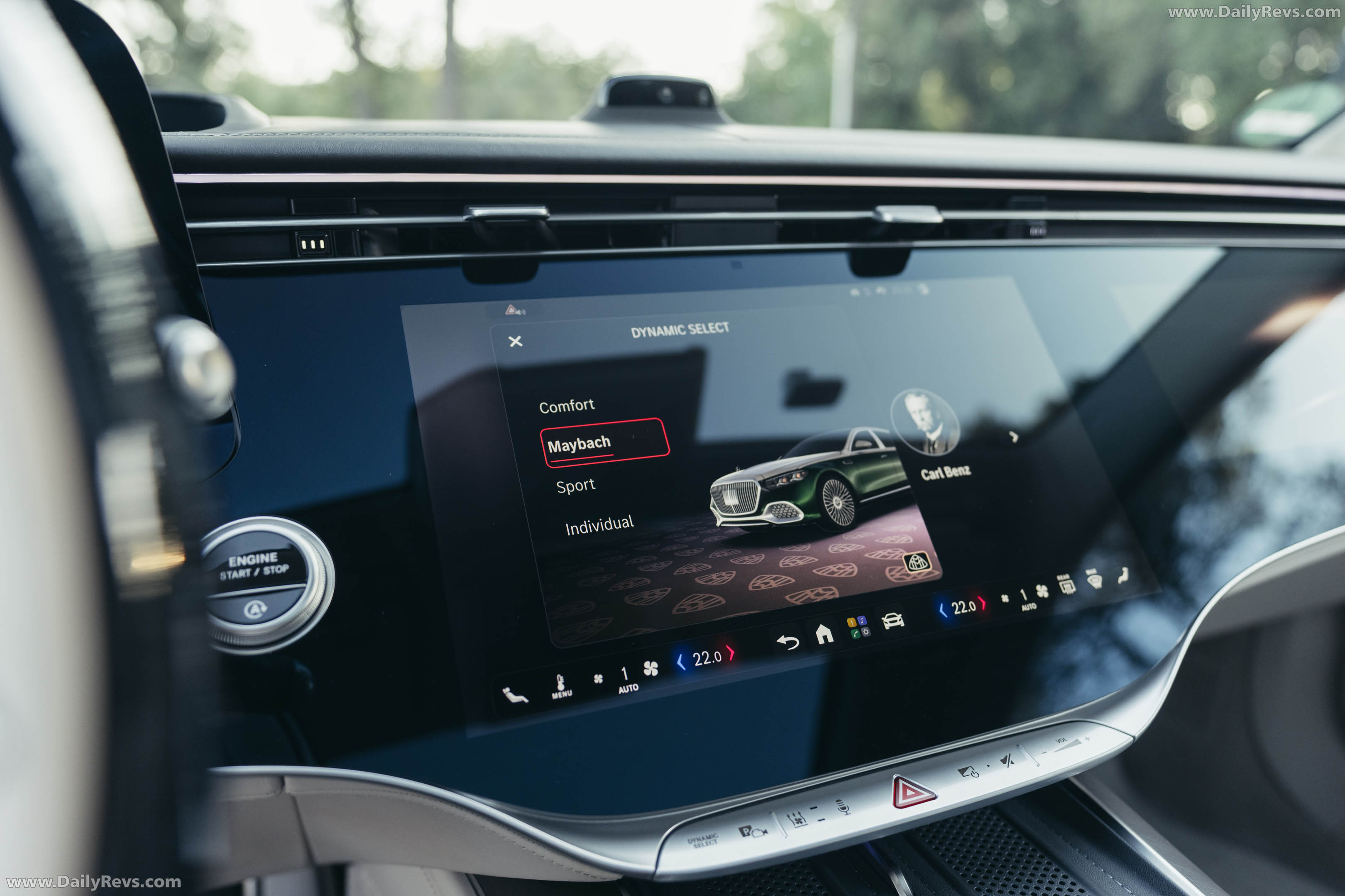 2027 Mercedes-Maybach S 680 Emerald Green Interior