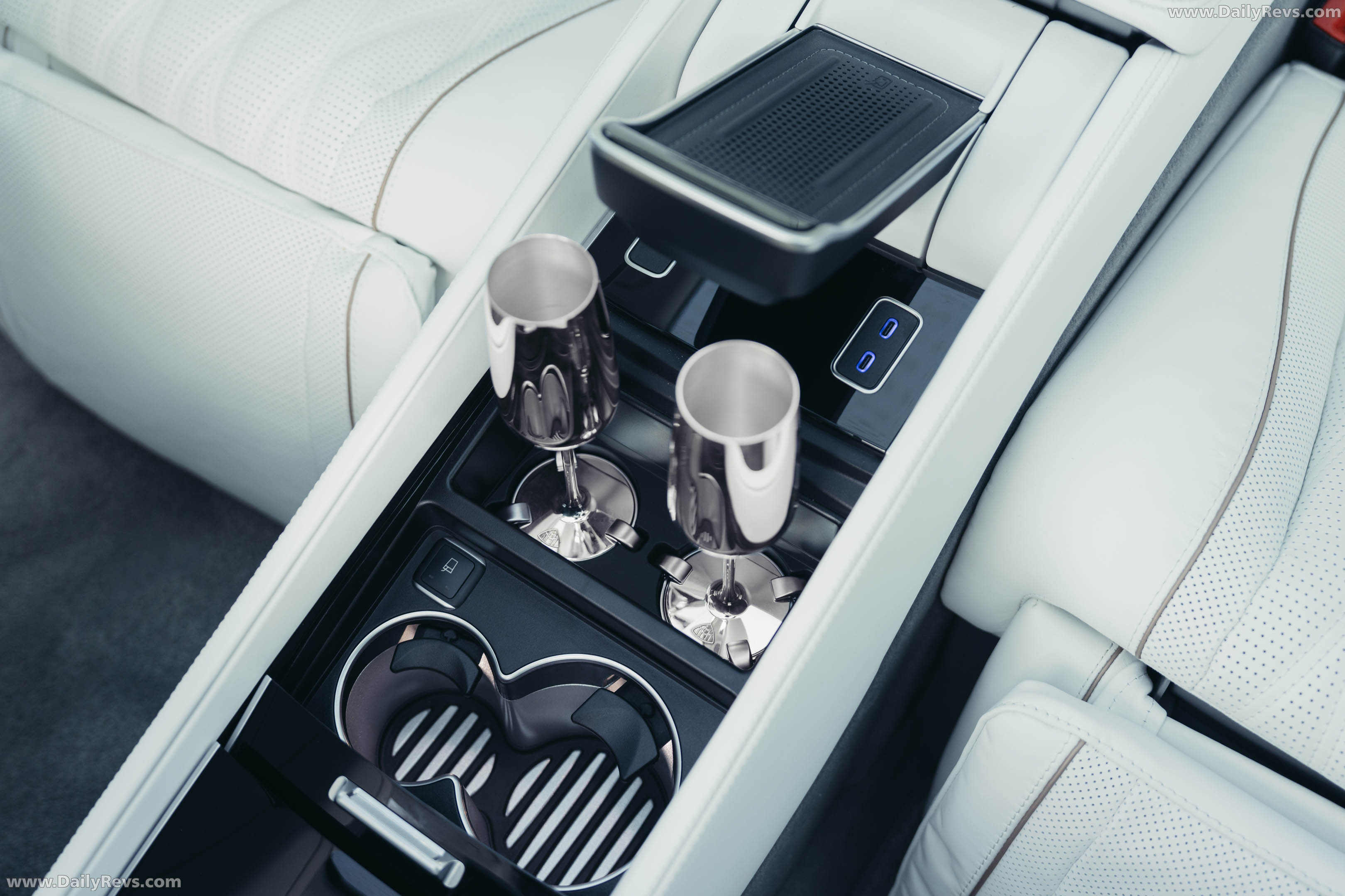 2027 Mercedes-Maybach GLS 680 Interior