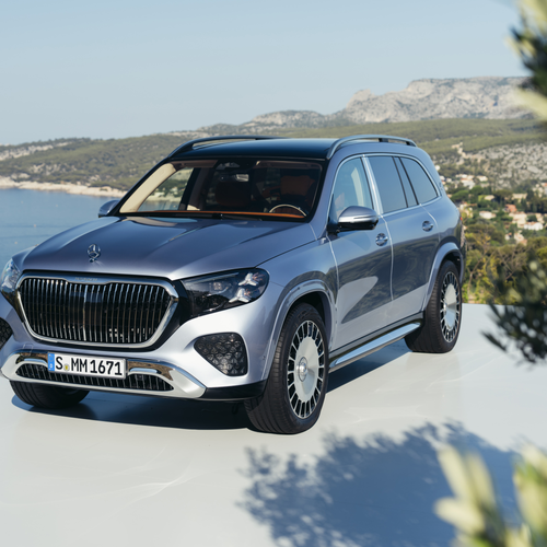 2027 Mercedes-Maybach GLS 680 Manufaktur Cote dAzur Front View