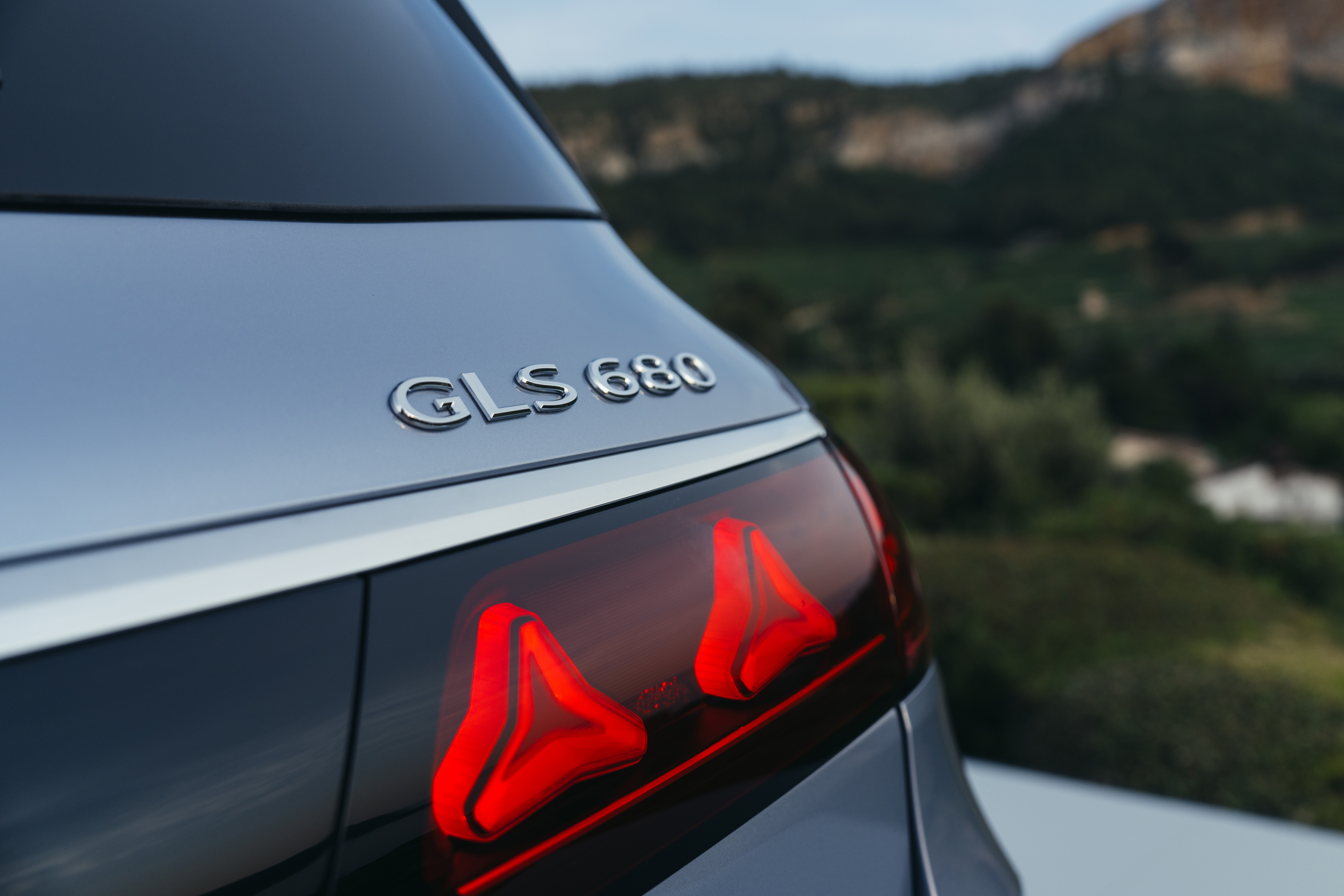 2027 Mercedes-Maybach GLS 680 Manufaktur Cote dAzur Exterior
