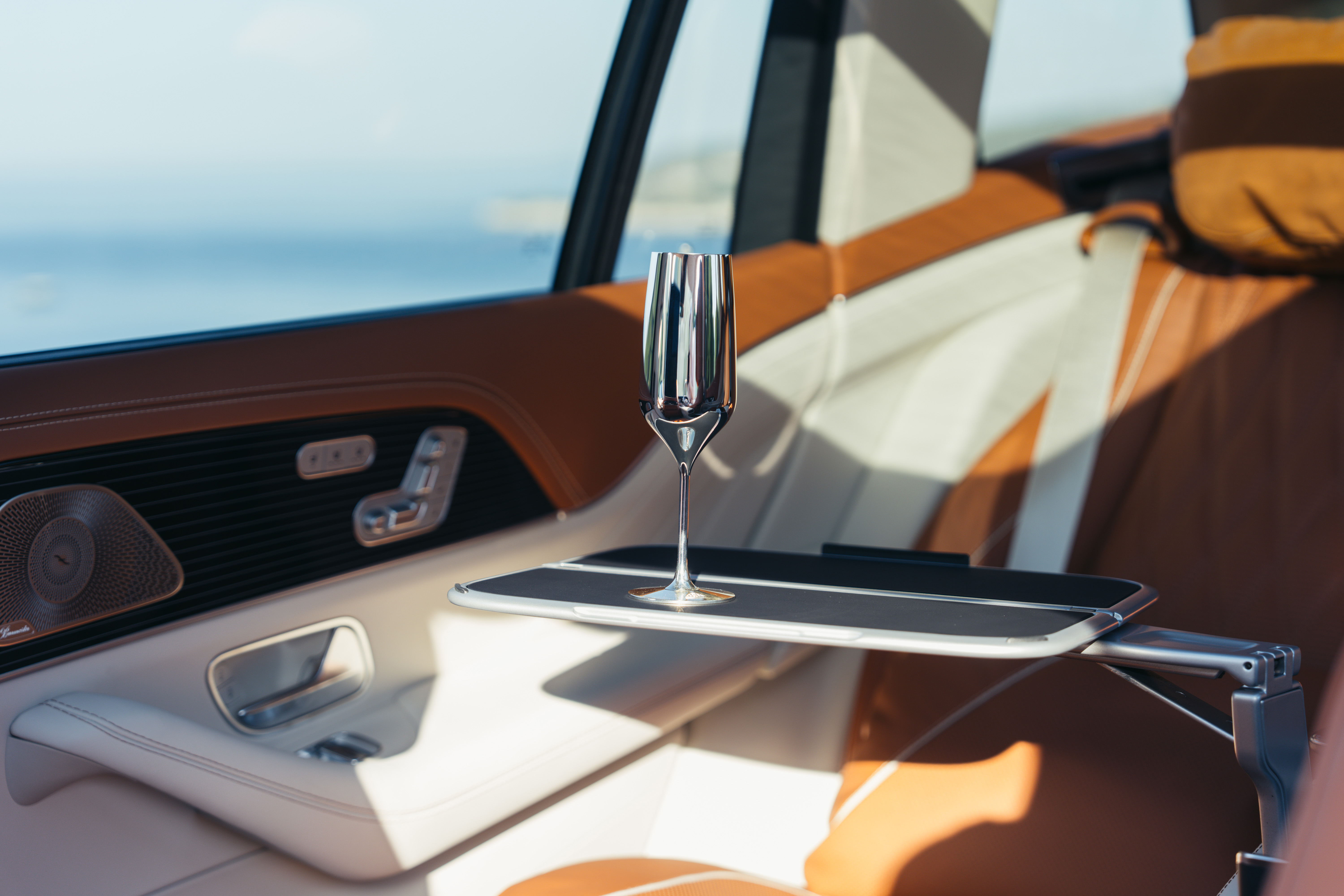 2027 Mercedes-Maybach GLS 680 Manufaktur Cote dAzur Interior