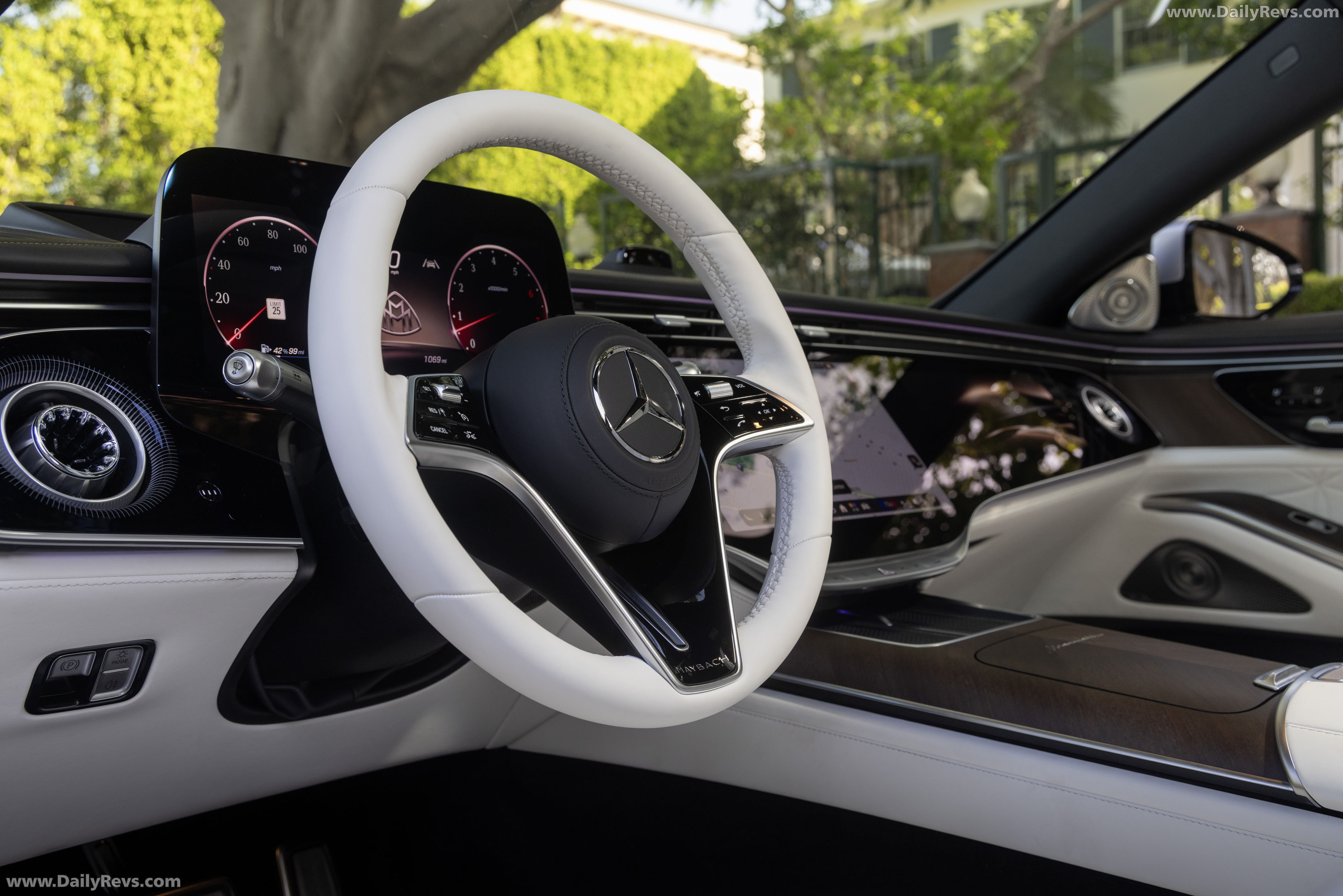 2027 Mercedes-Maybach S 680 US Version Interior