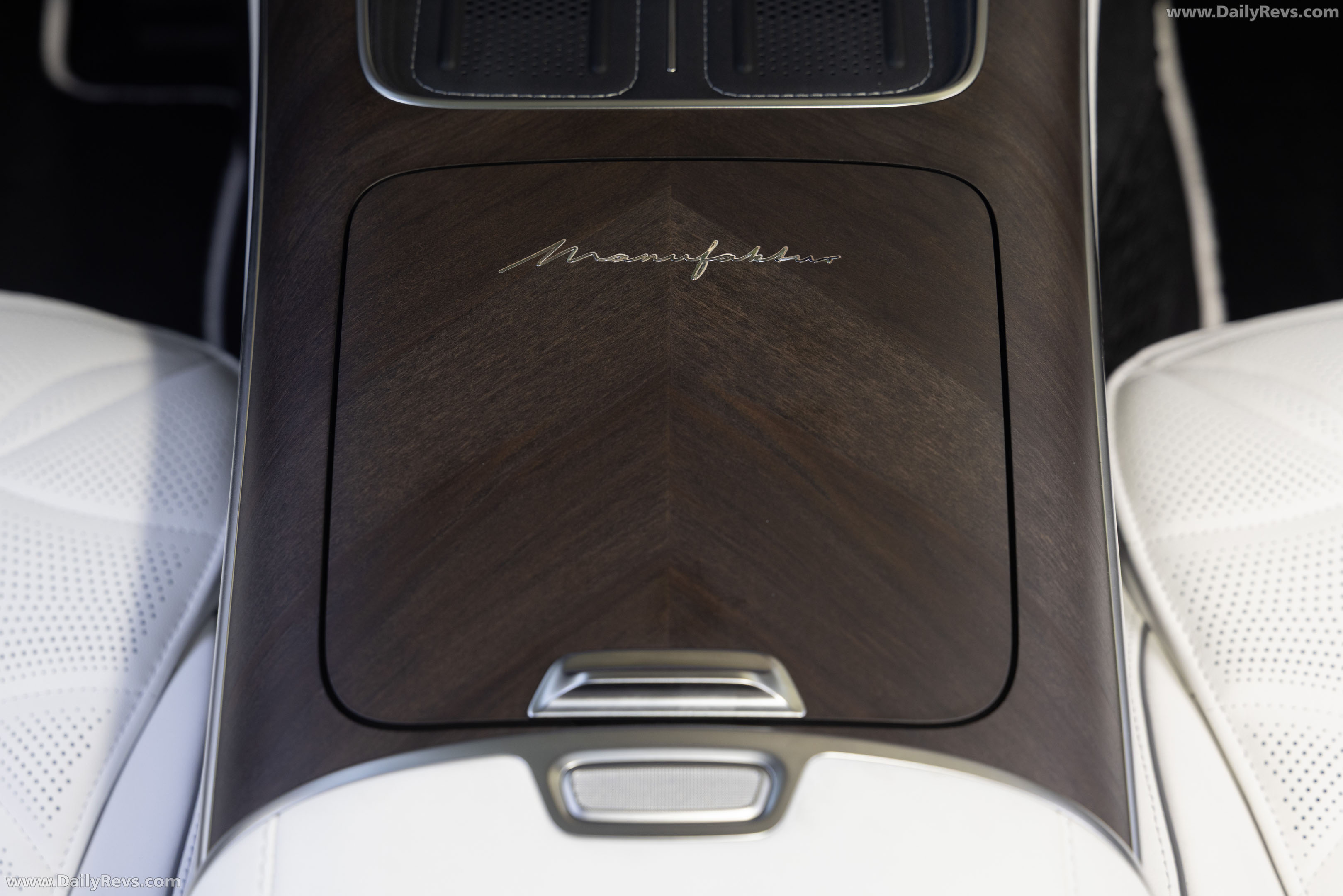 2027 Mercedes-Maybach S 680 US Version Interior