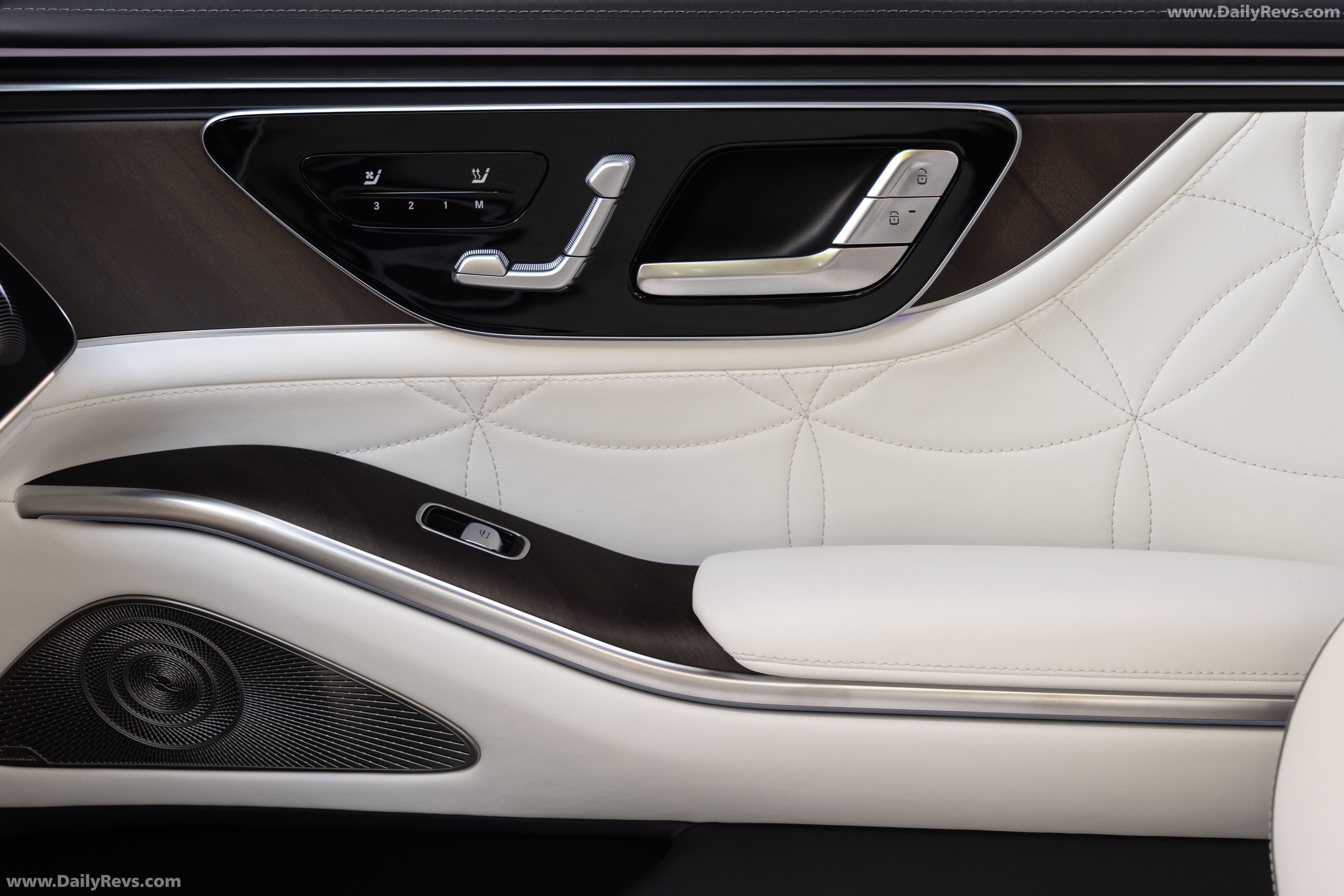 2027 Mercedes-Maybach S 680 US Version Interior