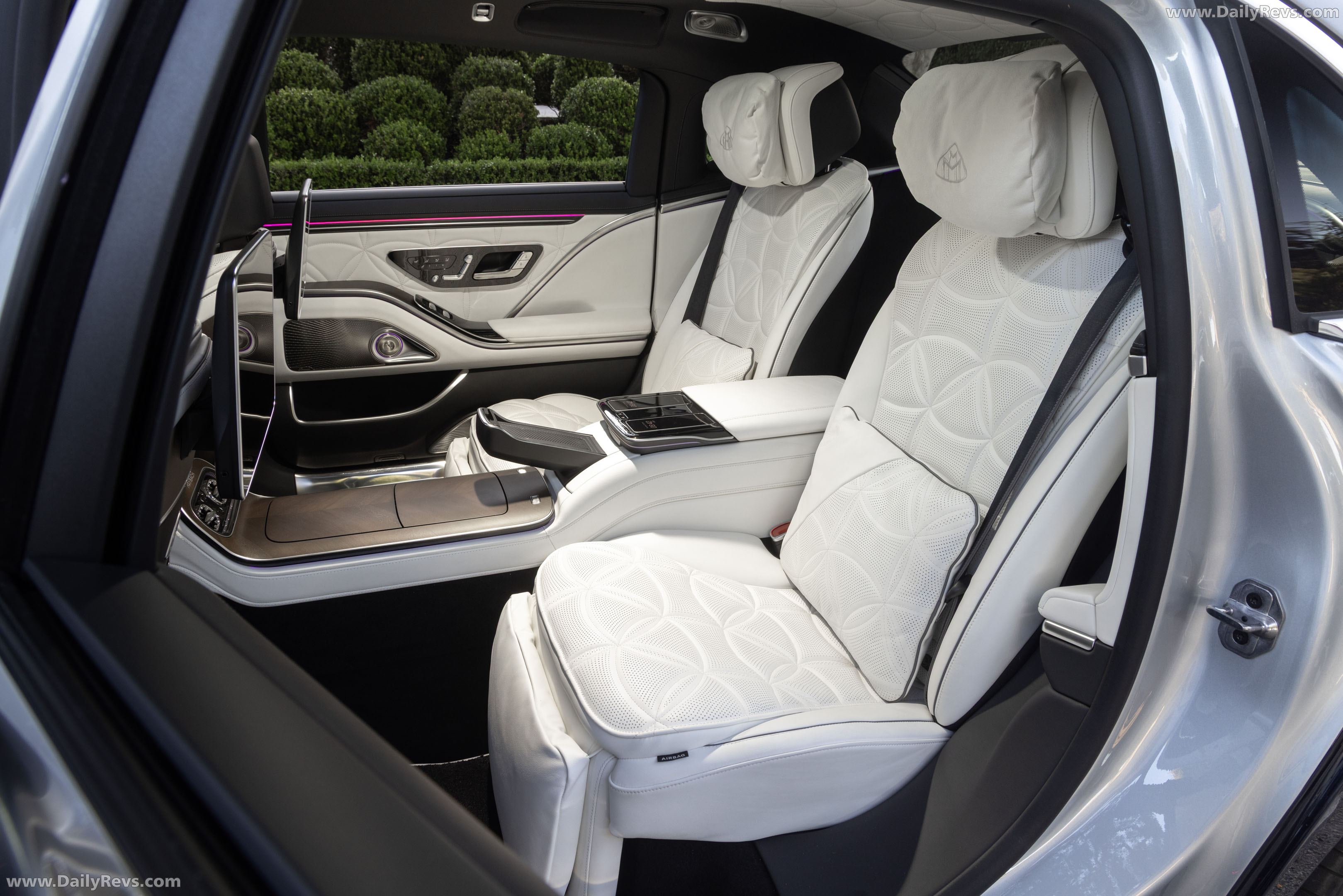 2027 Mercedes-Maybach S 680 US Version Interior