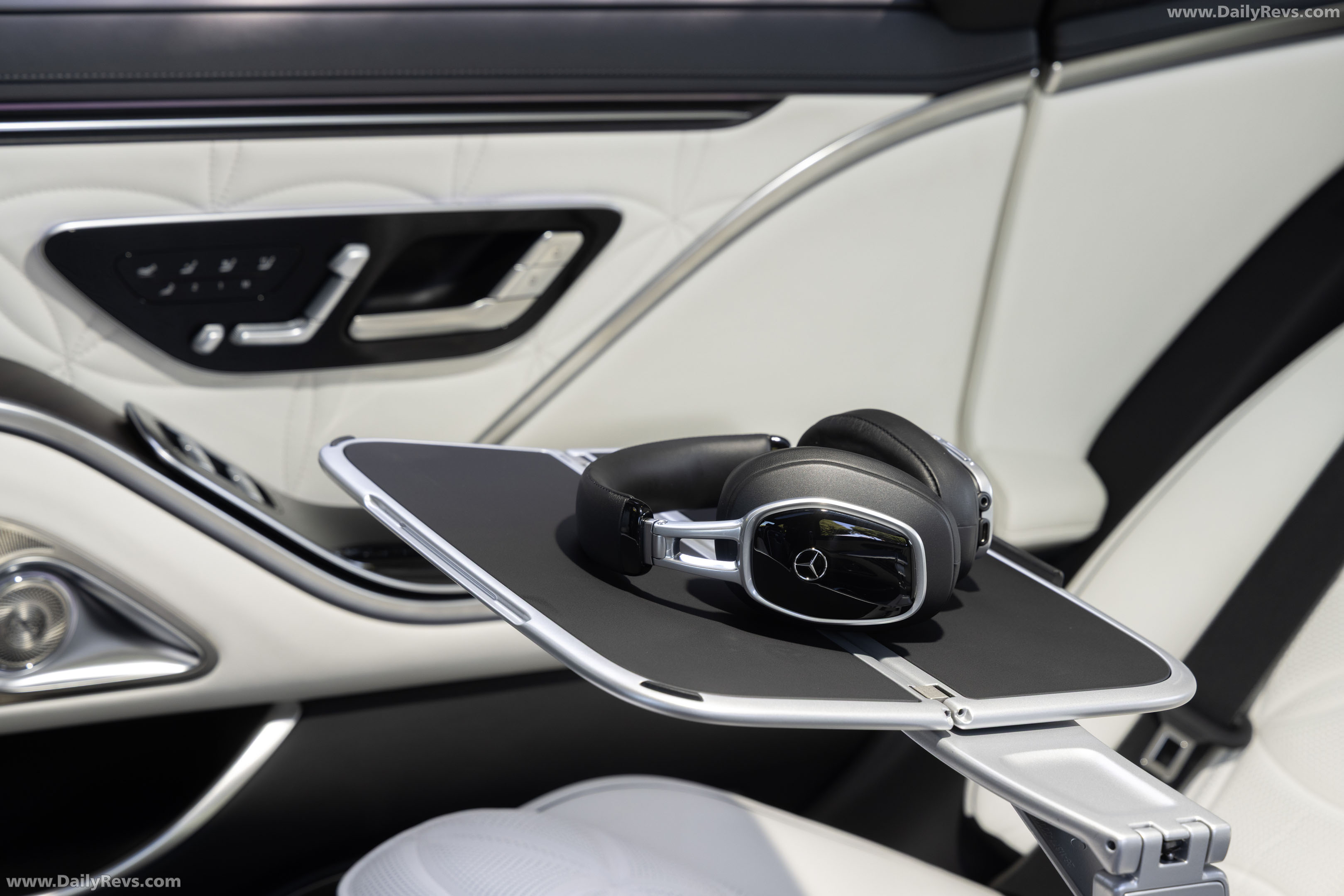 2027 Mercedes-Maybach S 680 US Version Interior