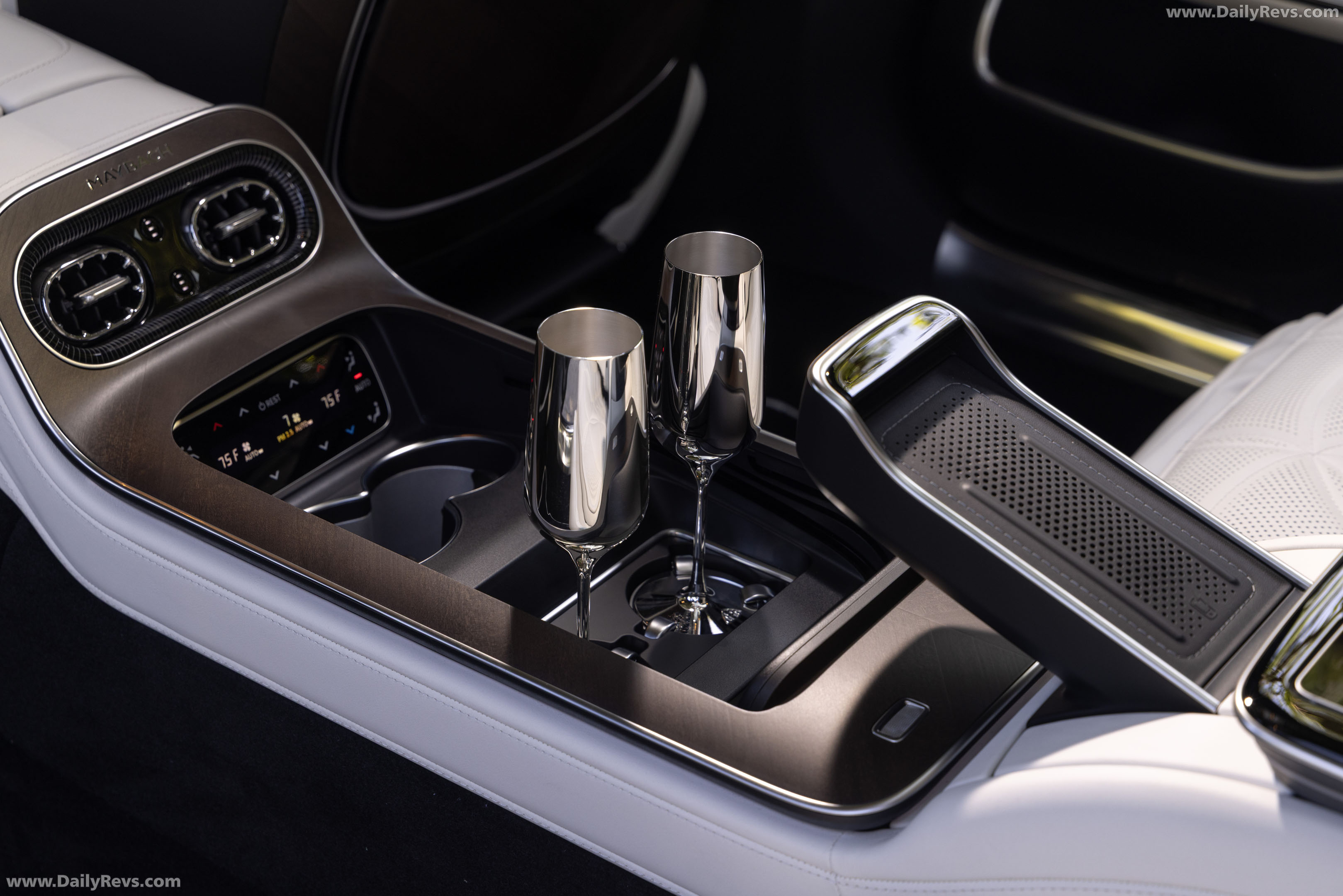2027 Mercedes-Maybach S 680 US Version Interior
