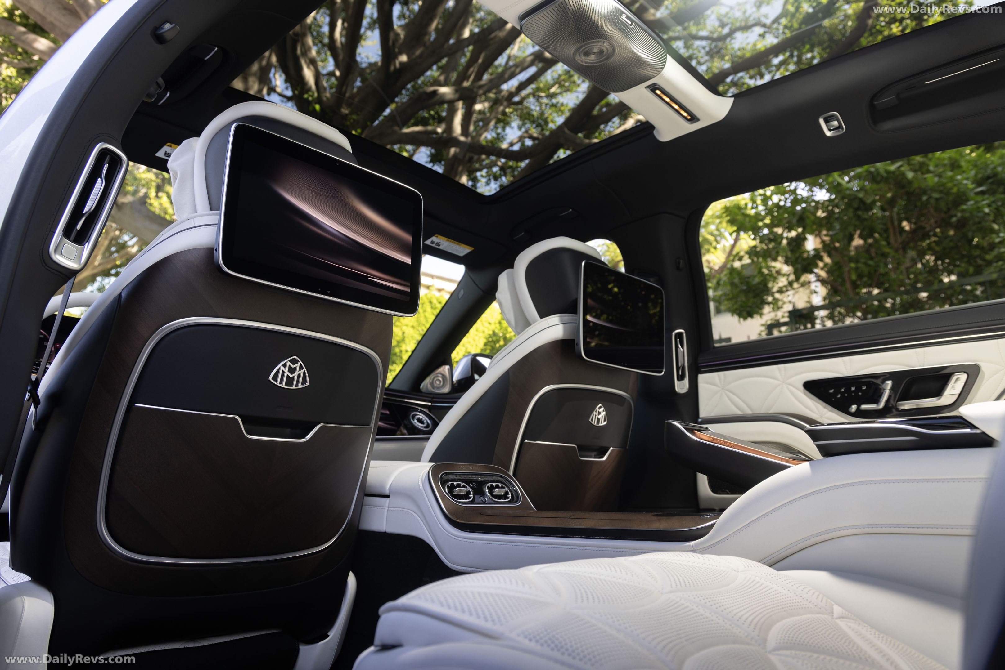 2027 Mercedes-Maybach S 680 US Version Interior